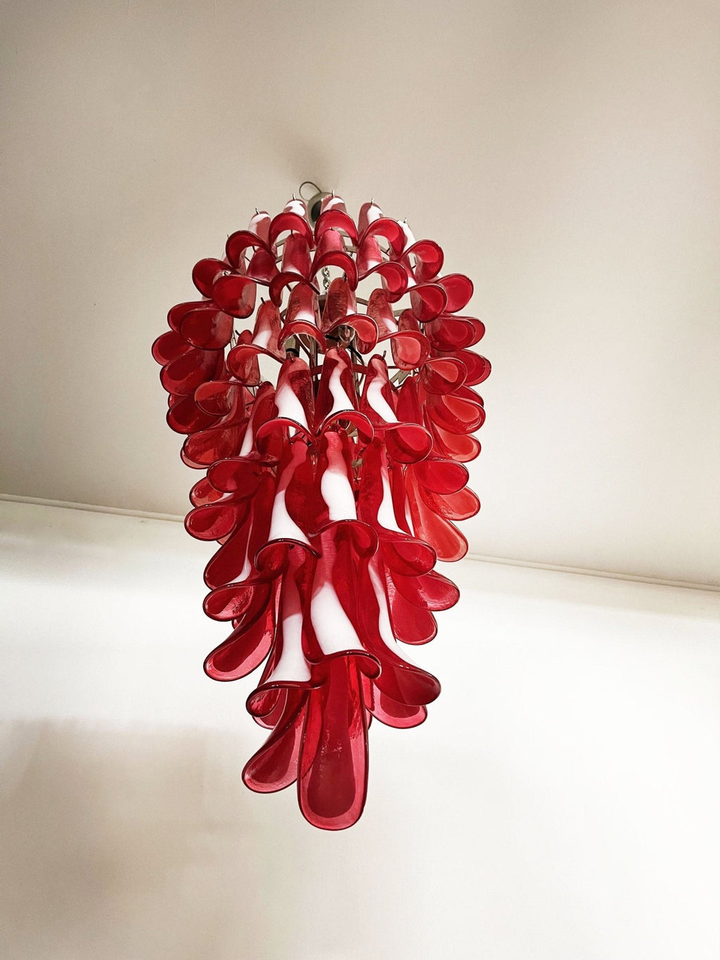 murano-red-petals-spiral-chandelier-anzaz--6