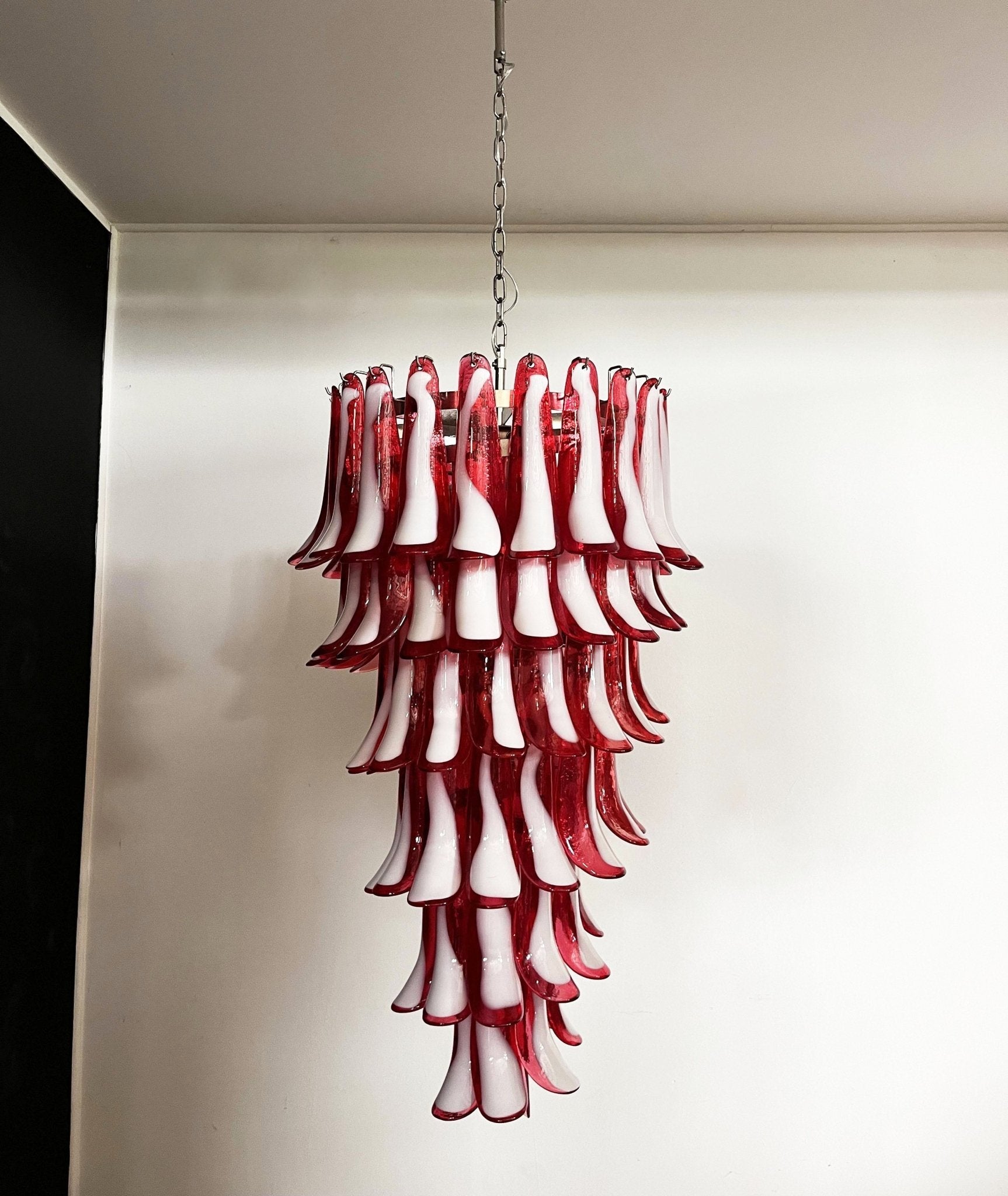murano-red-petals-spiral-chandelier-anzaz--8
