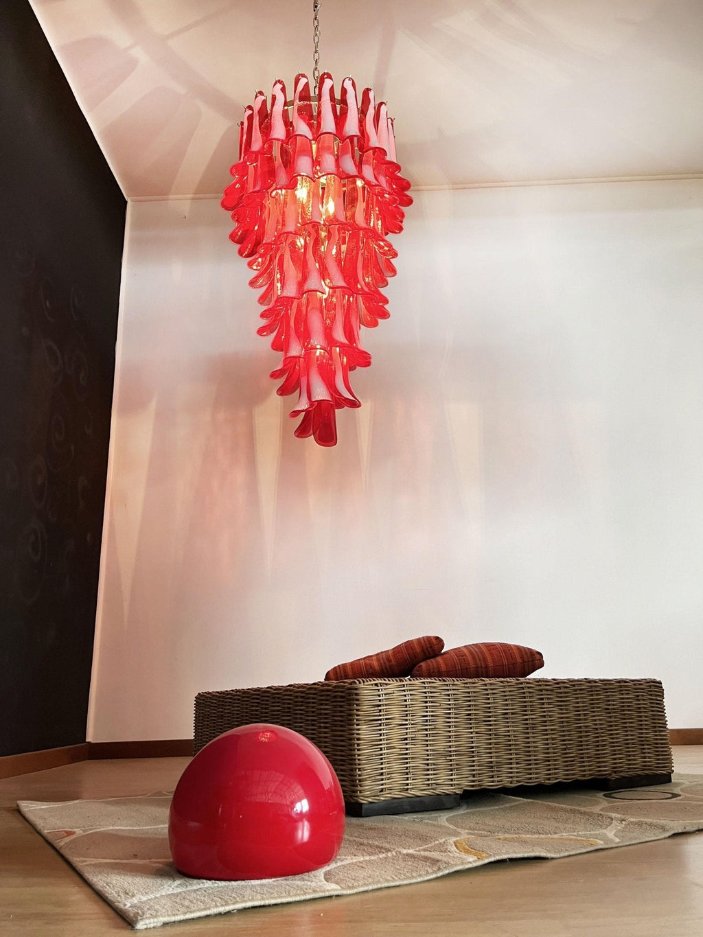 murano-red-petals-spiral-chandelier-anzaz--9