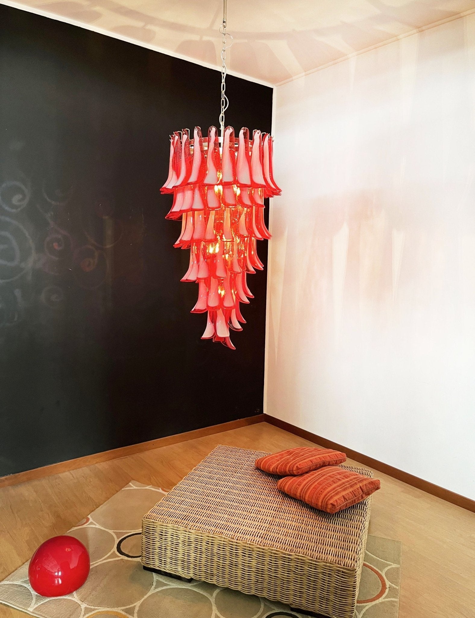 murano-red-petals-spiral-chandelier-anzaz--10