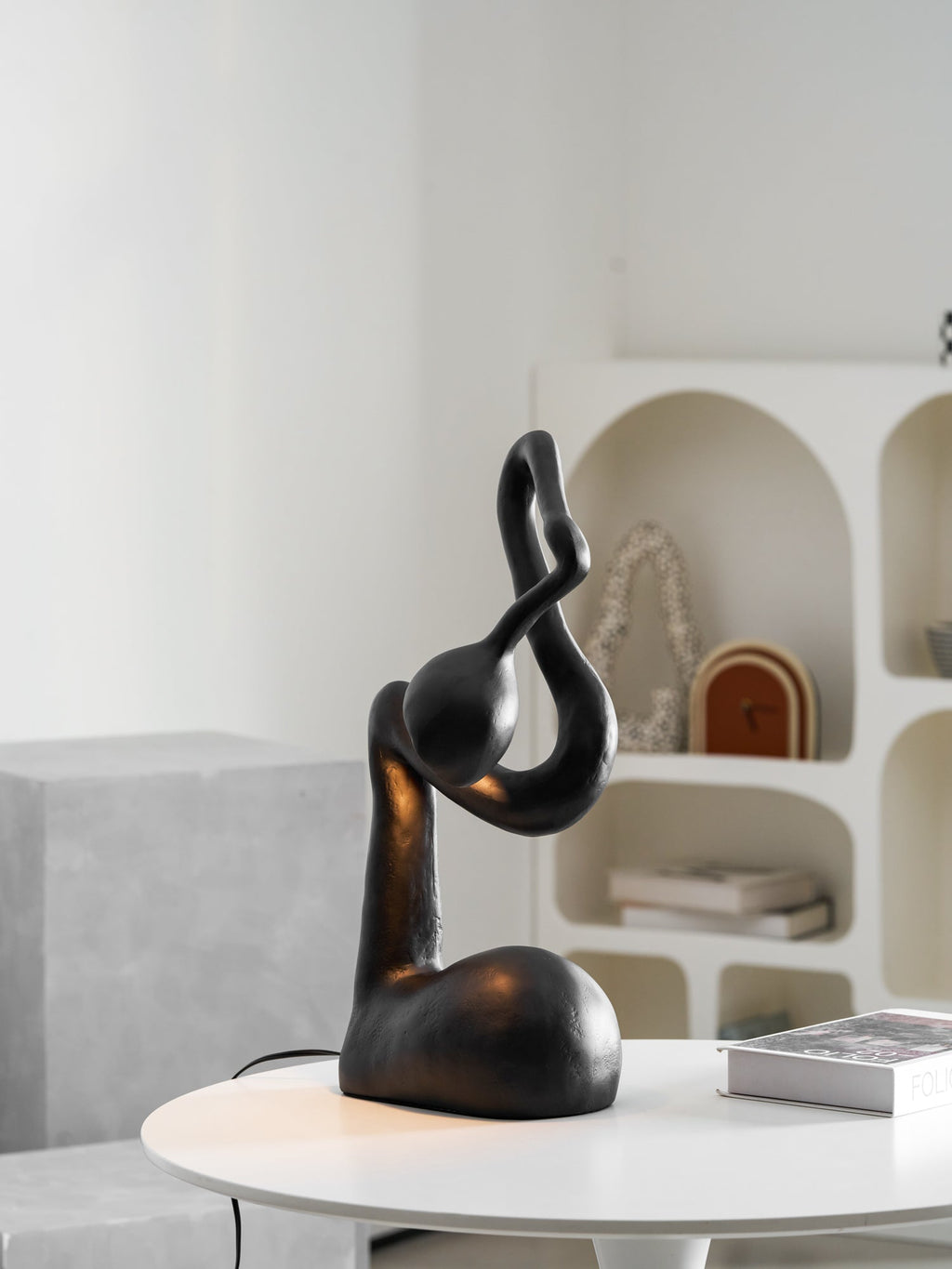 myrrh-sculpture-table-lamp-anzaz--24
