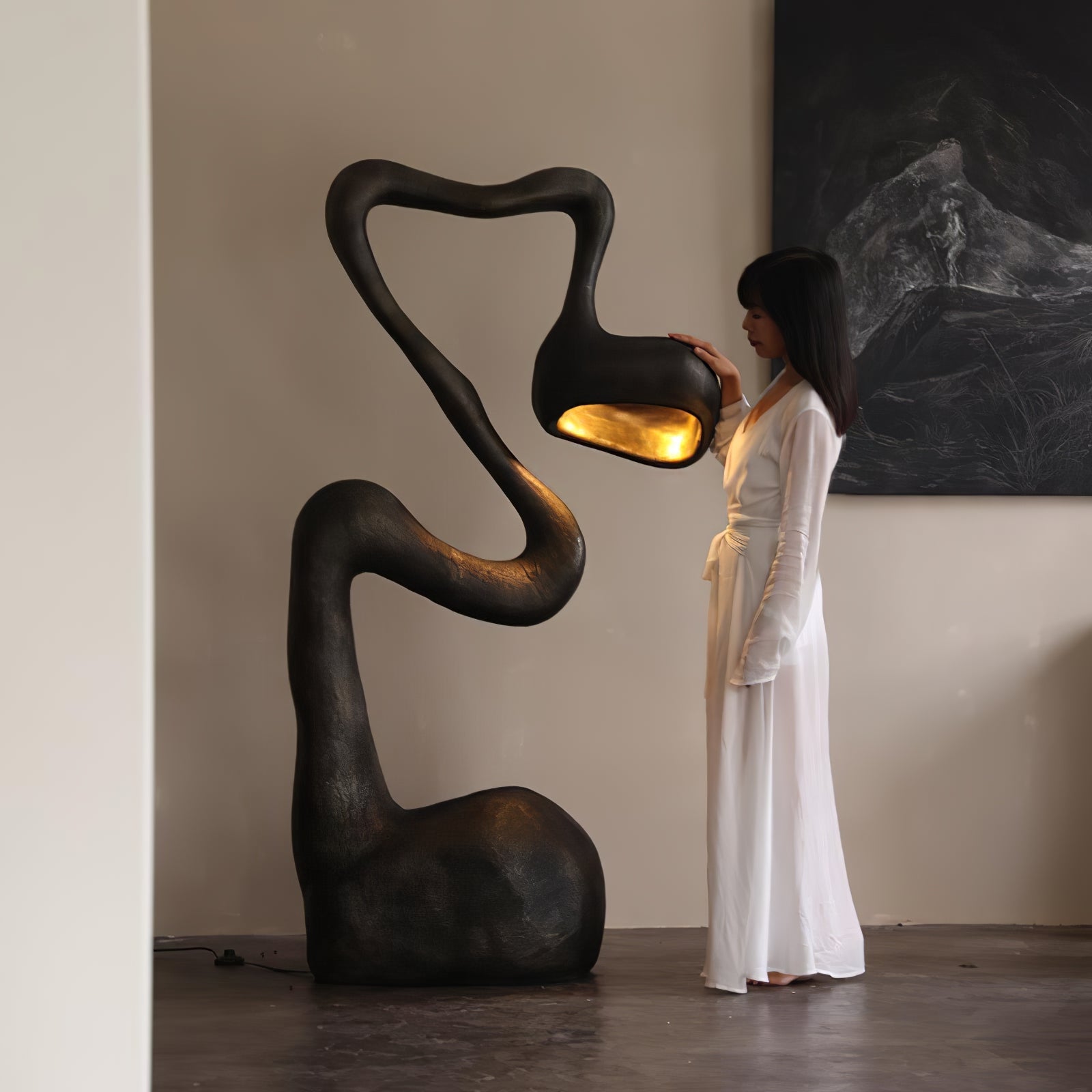 myrrh-sculpture-floor-lamp-anzaz-Black-2