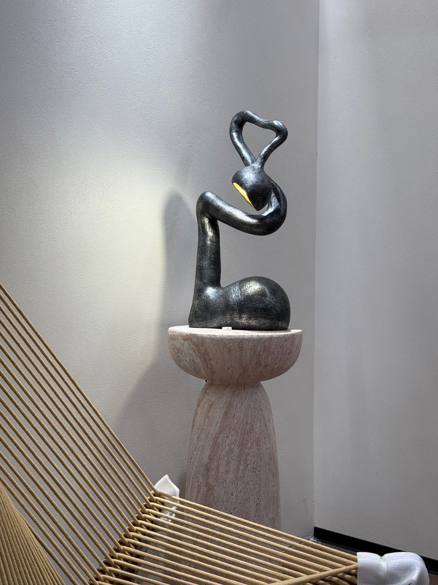 myrrh-sculpture-table-lamp-anzaz--17