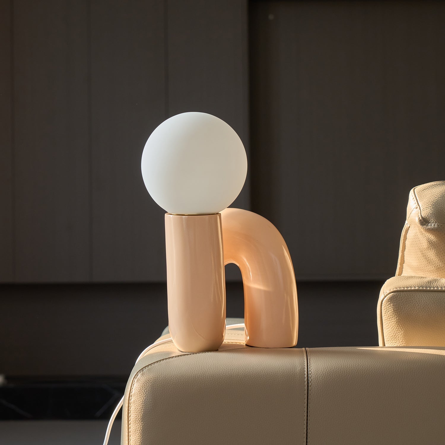 playful-n-shape-table-lamp-anzaz-Pink-4