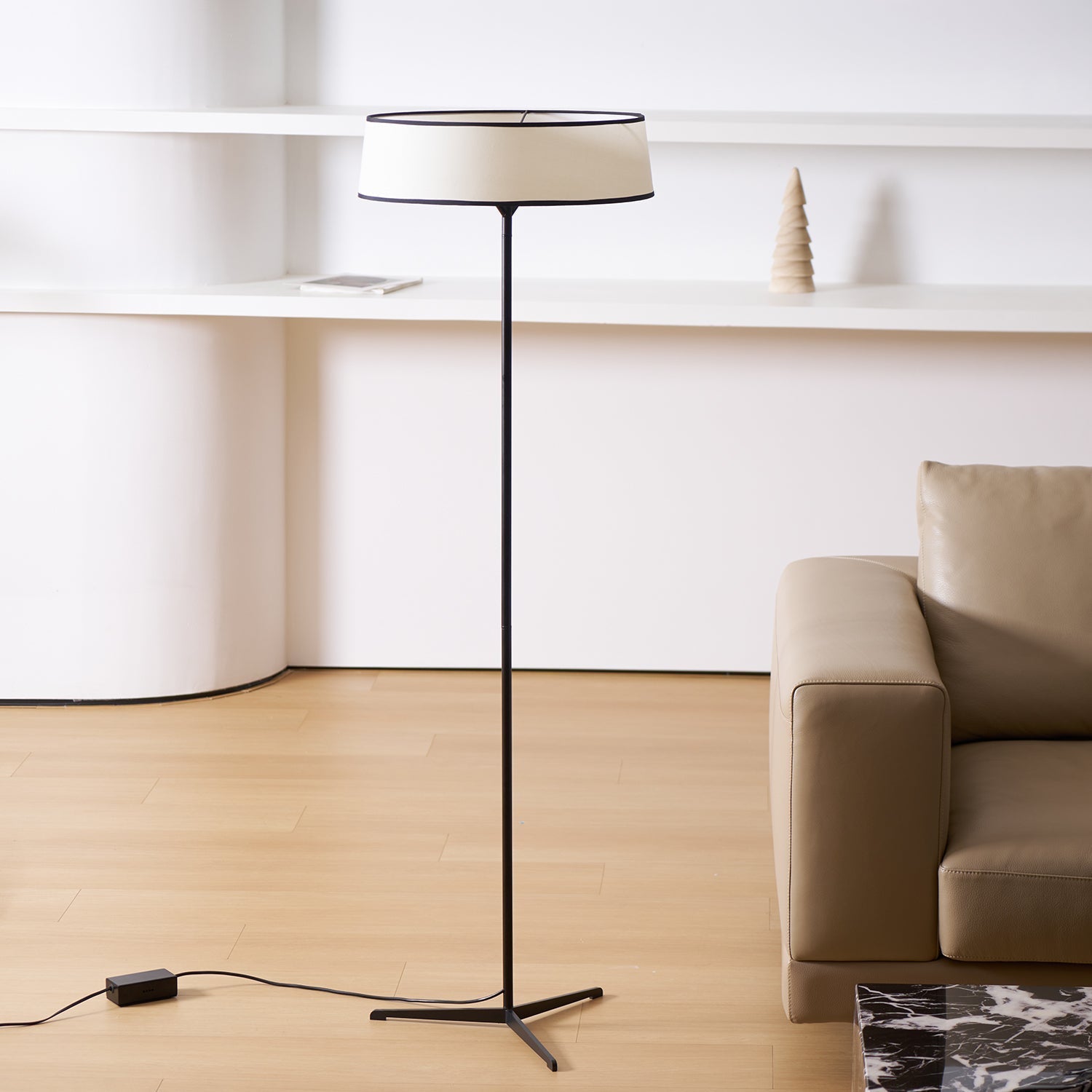 dama-floor-lamp-anzaz-Black & Beige / Warm Light-3
