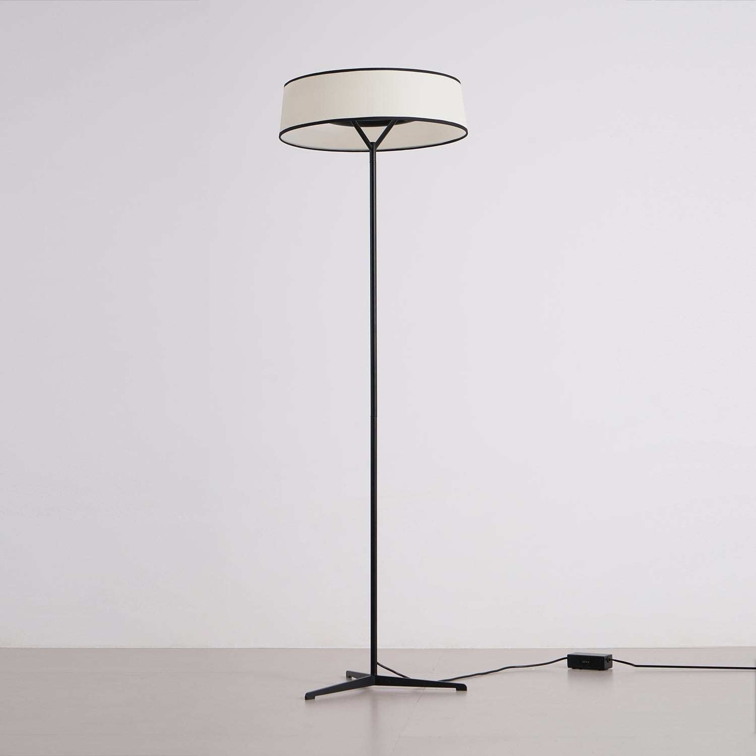 dama-floor-lamp-anzaz--39