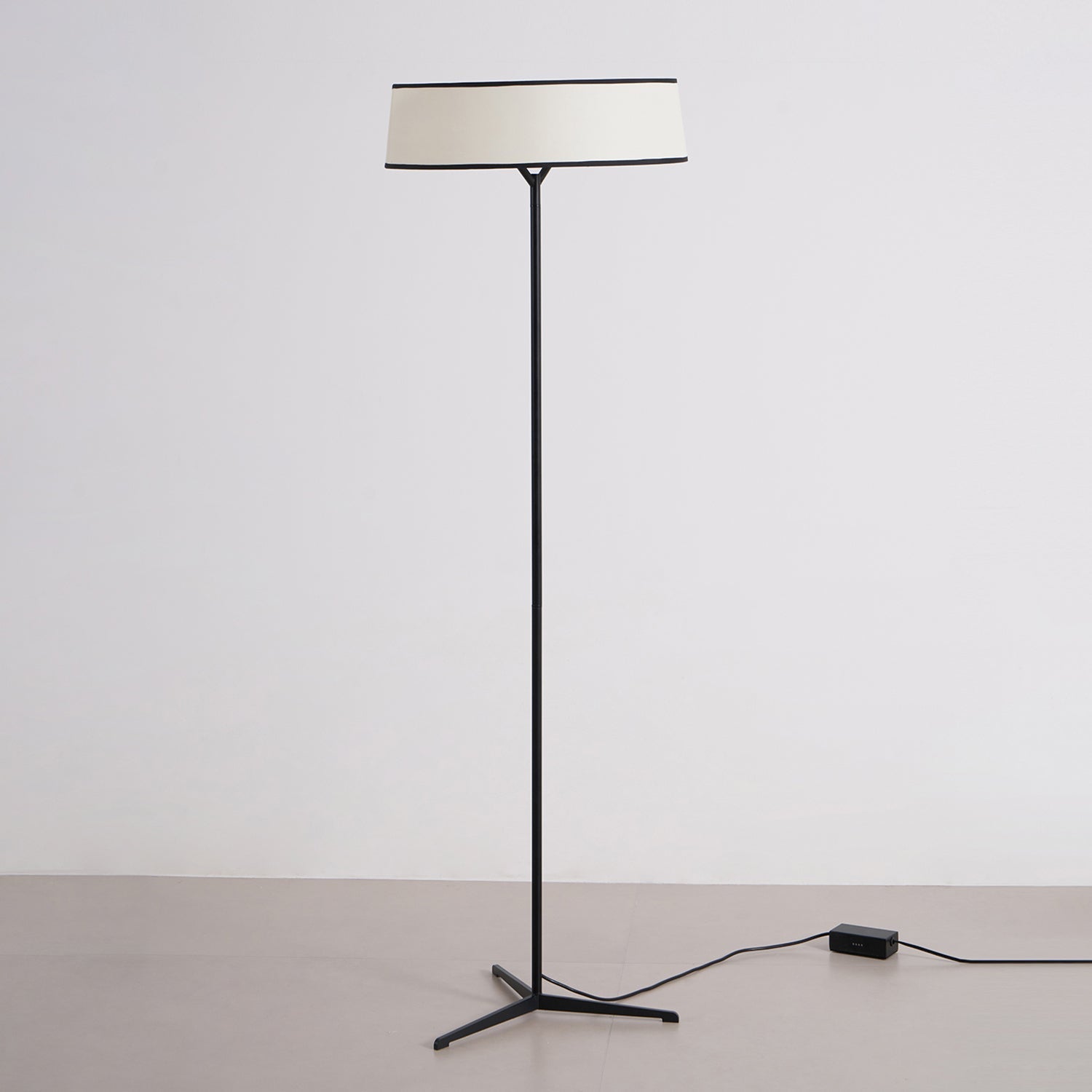 dama-floor-lamp-anzaz--42