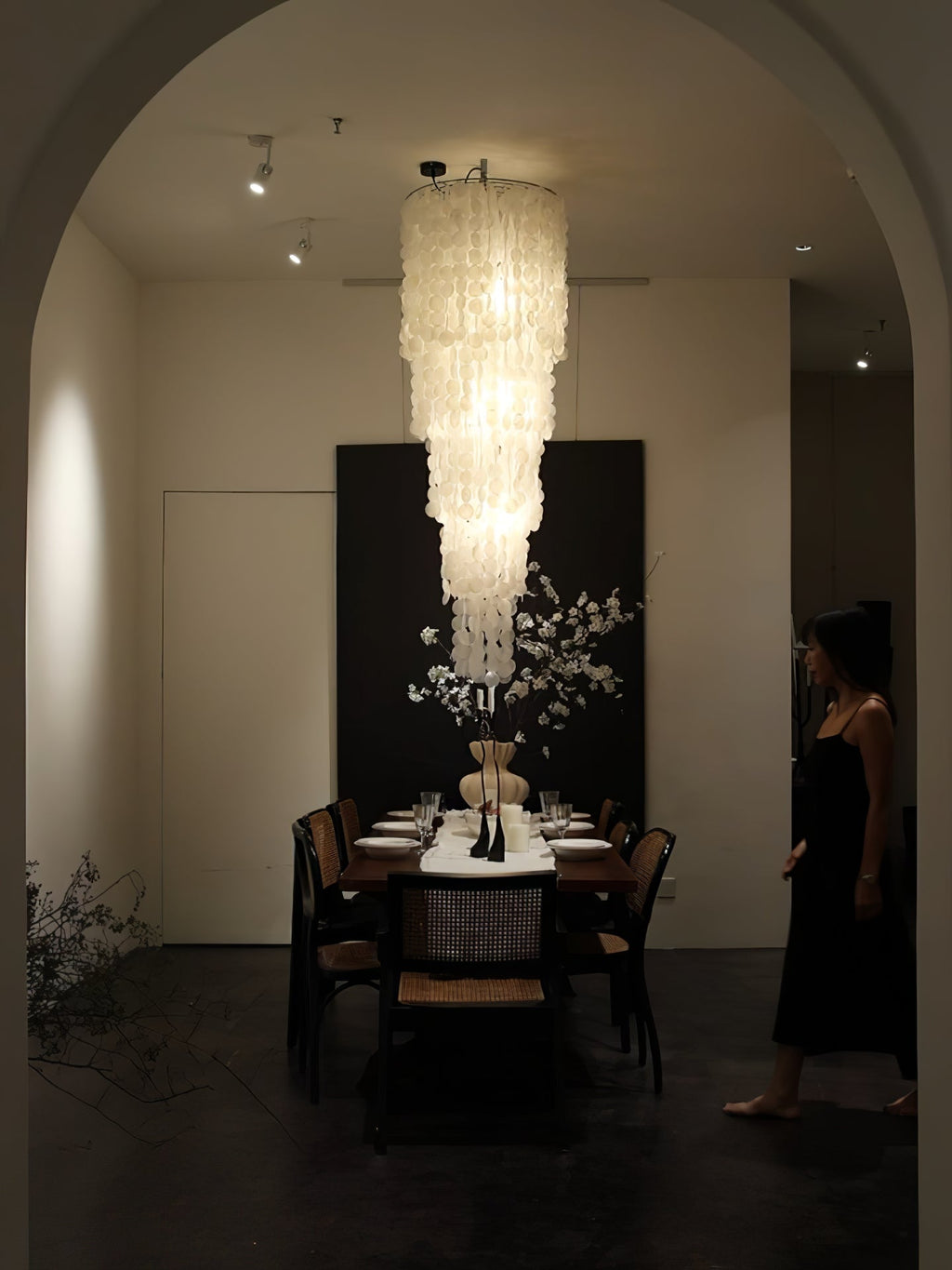 nerida-shell-chandelier-anzaz--33