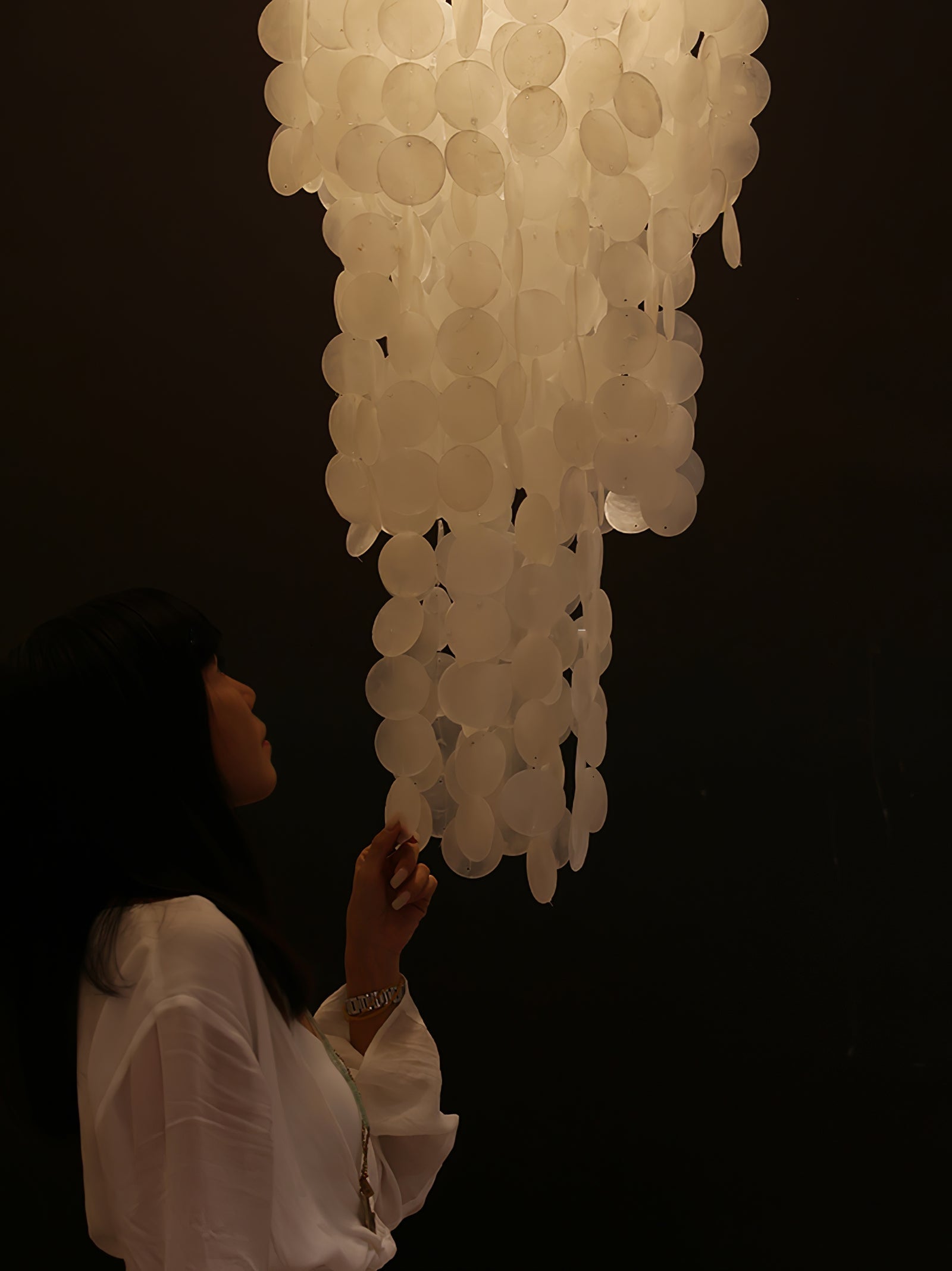 nerida-shell-chandelier-anzaz--27