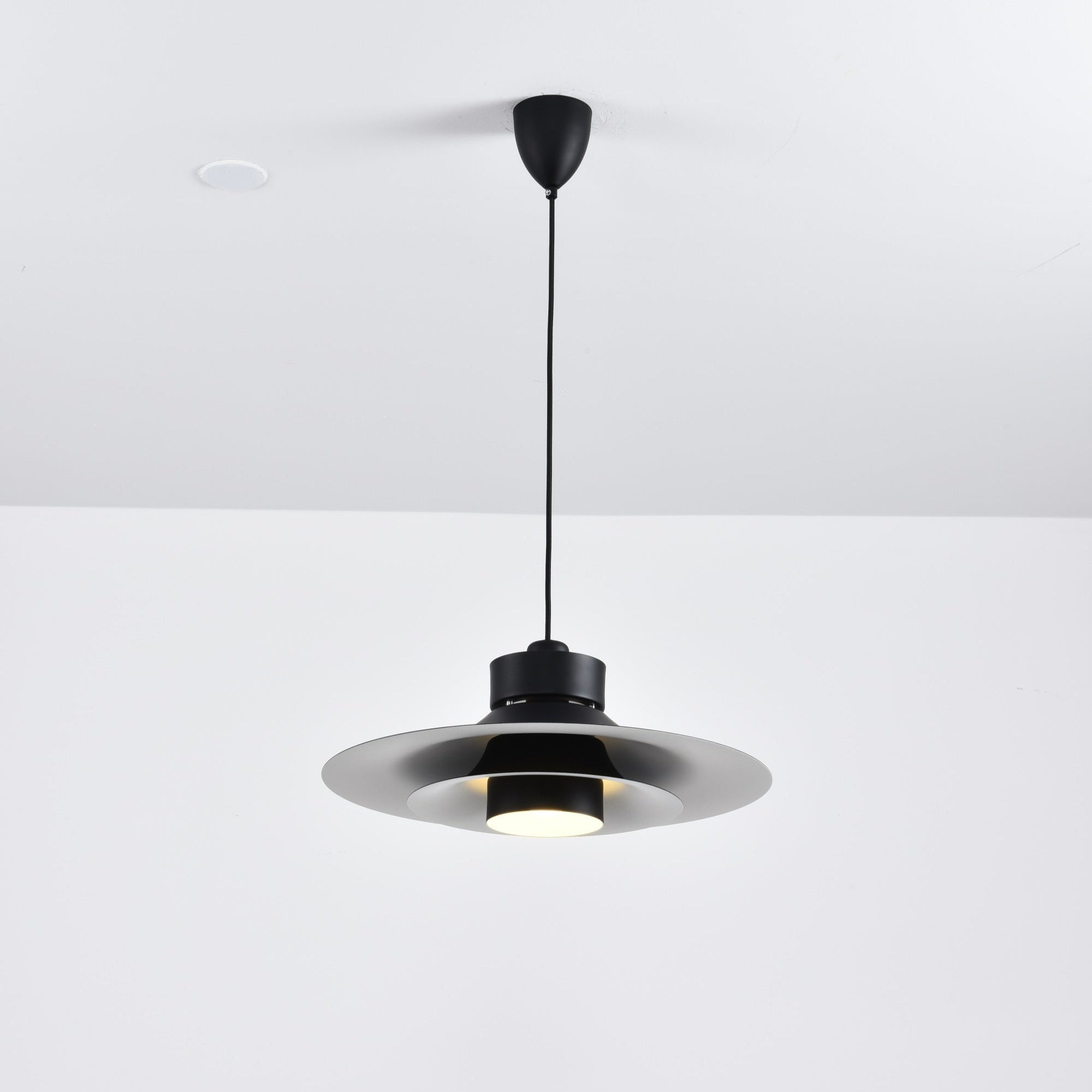 nero-eclipse-pendant-lamp-anzaz-∅ 19.7″ x H 9.8″-4