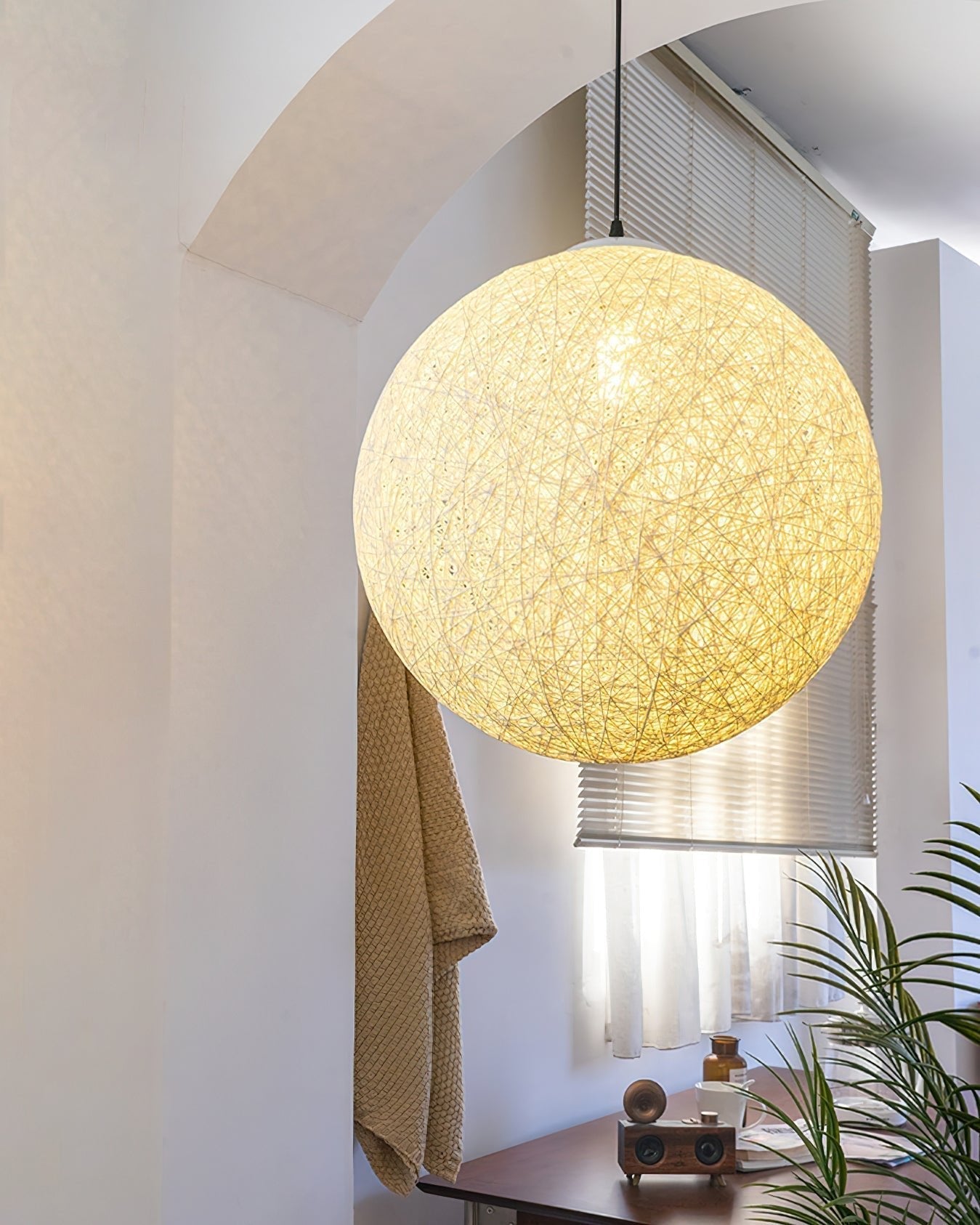 nest-sphere-pendant-light-anzaz--6