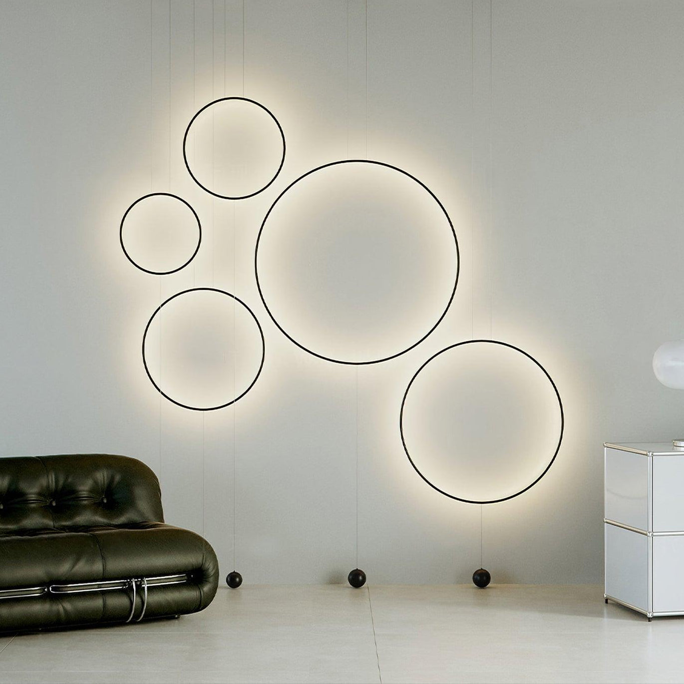 nightfall-circle-pendant-light-anzaz-Black-2