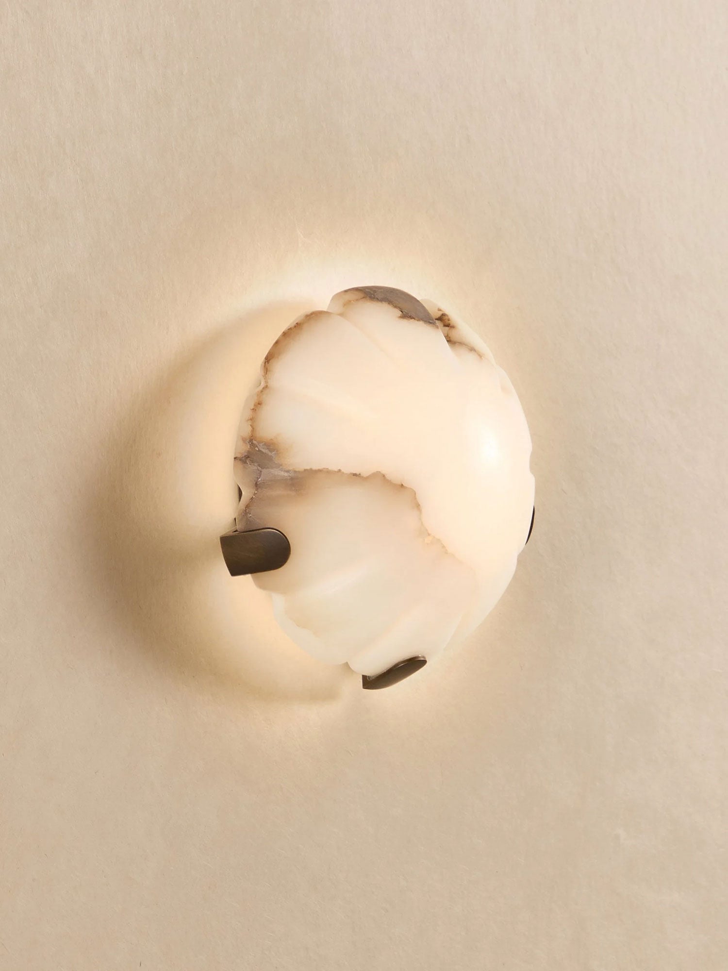 noema-alabaster-wall-sconce-anzaz--6