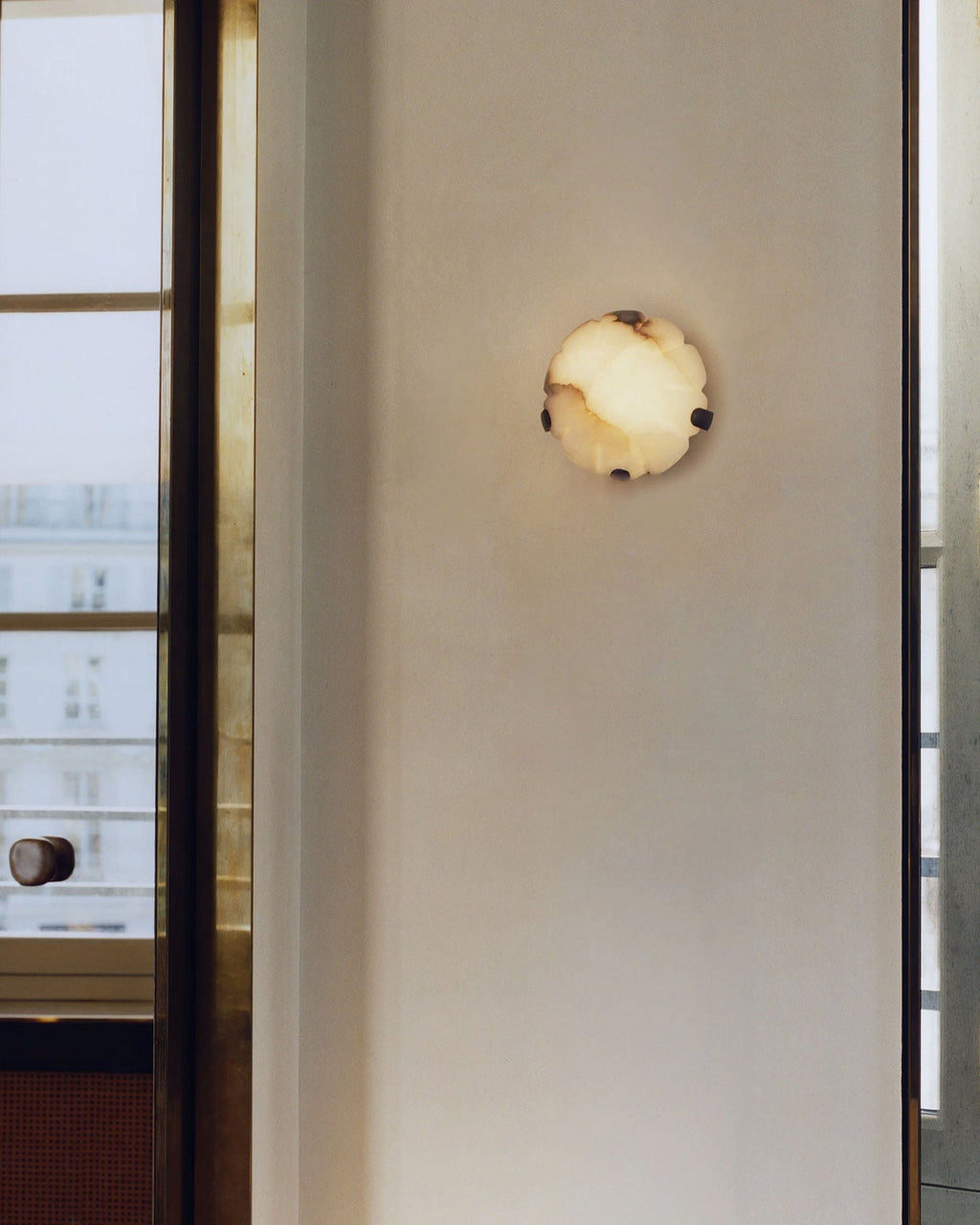 noema-alabaster-wall-sconce-anzaz--11