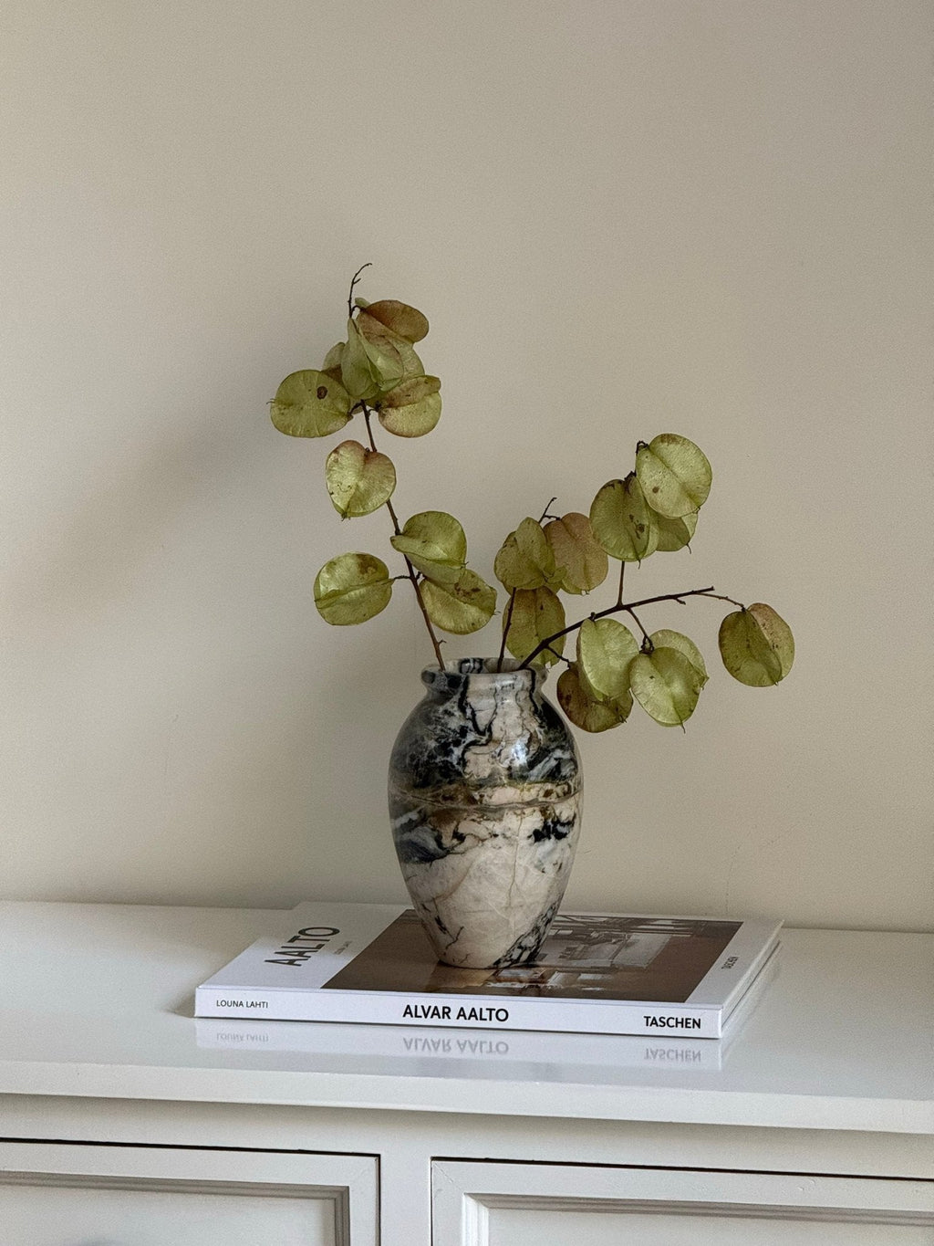 noir-vein-stone-vase-anzaz--15