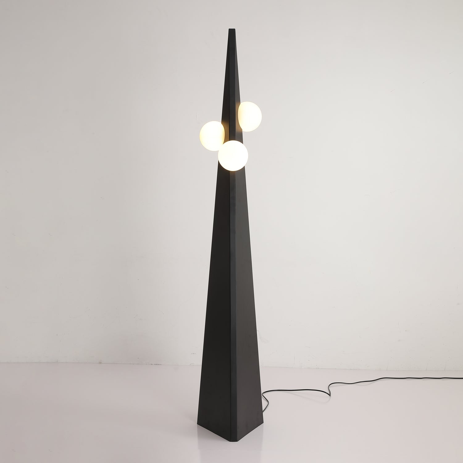 noir-roy-floor-lamp-anzaz--16