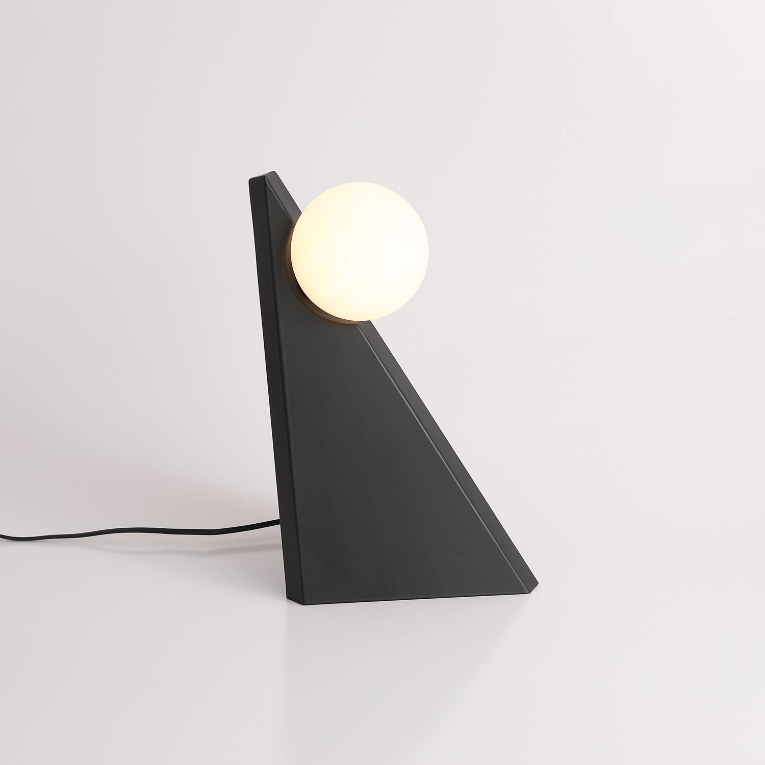 noir-roy-table-lamp-anzaz--11