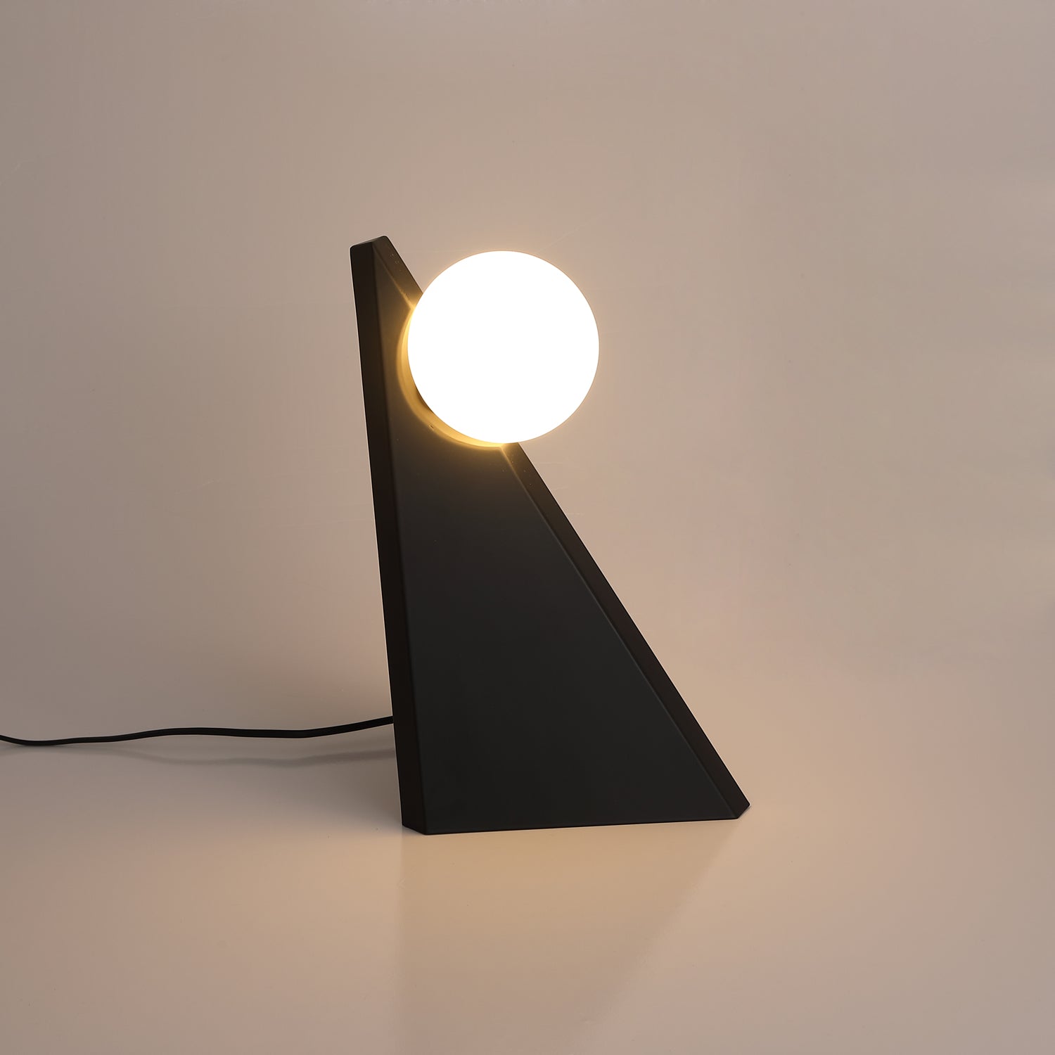 noir-roy-table-lamp-anzaz--13