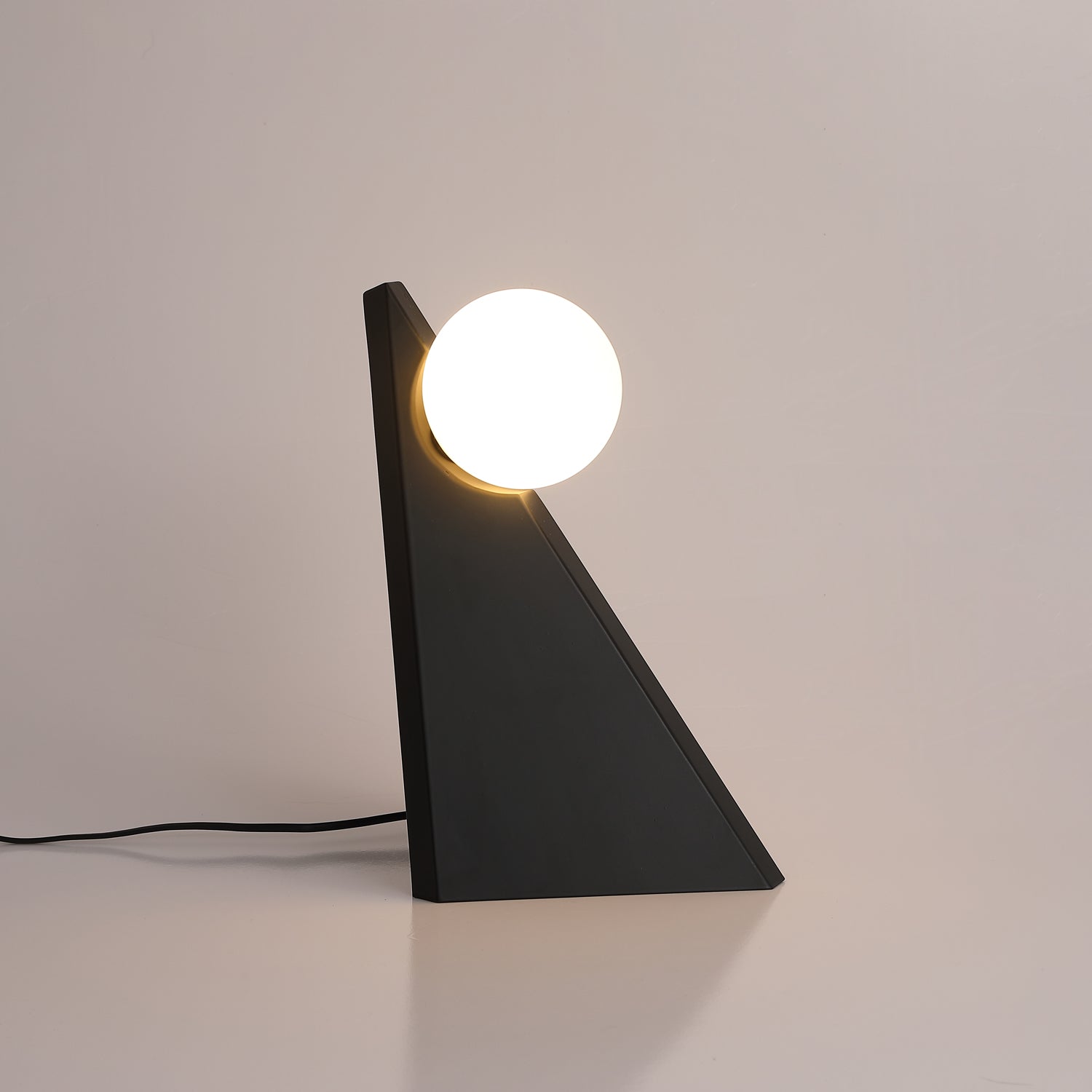 noir-roy-table-lamp-anzaz--14