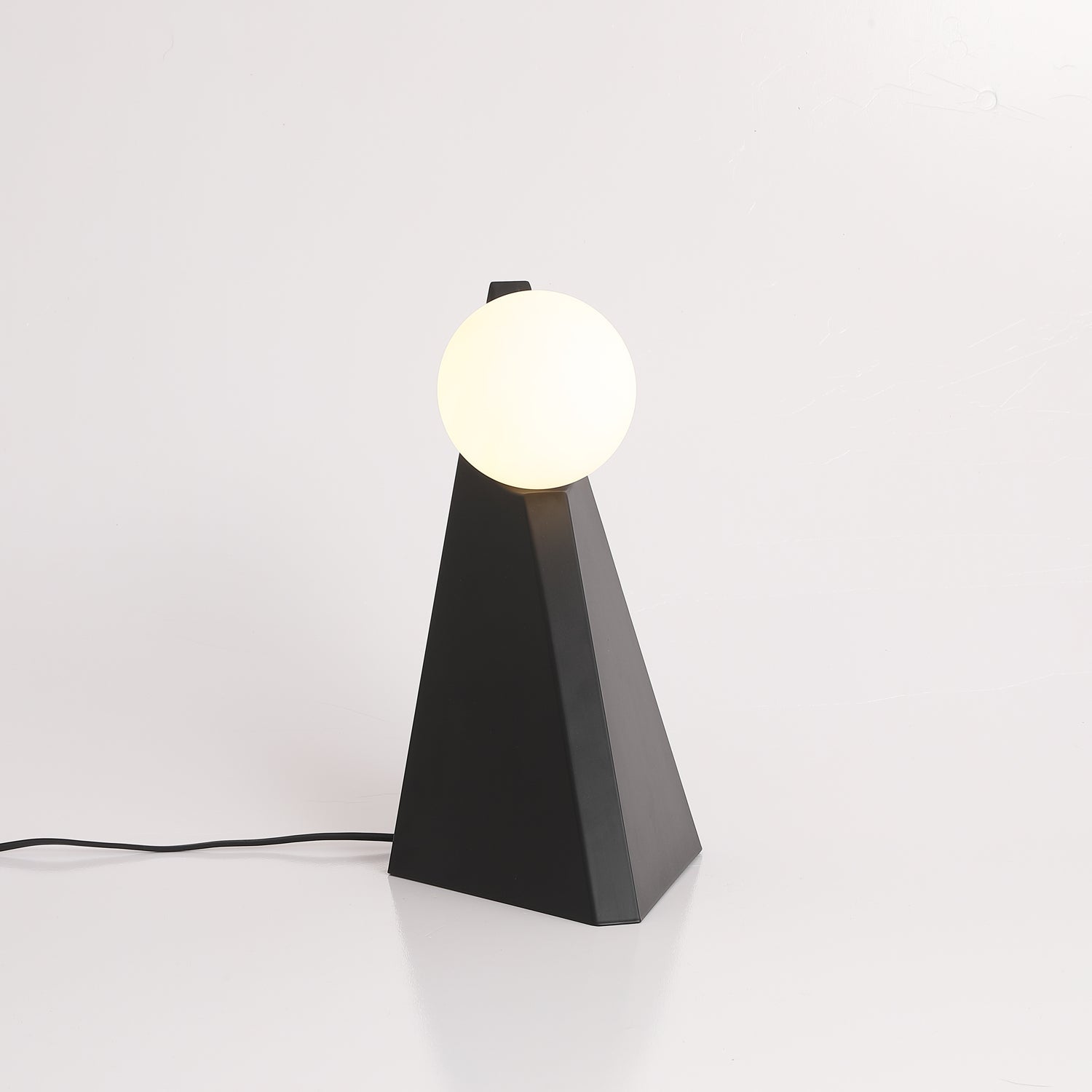 noir-roy-table-lamp-anzaz--20