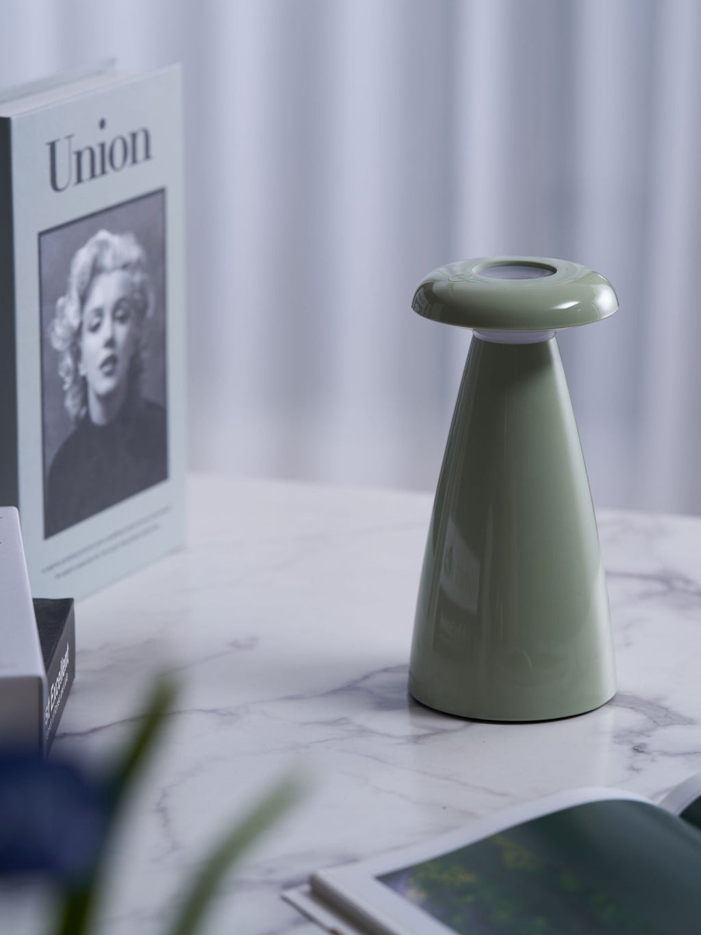 noko-mushroom-rechargeable-table-lamp-anzaz--9