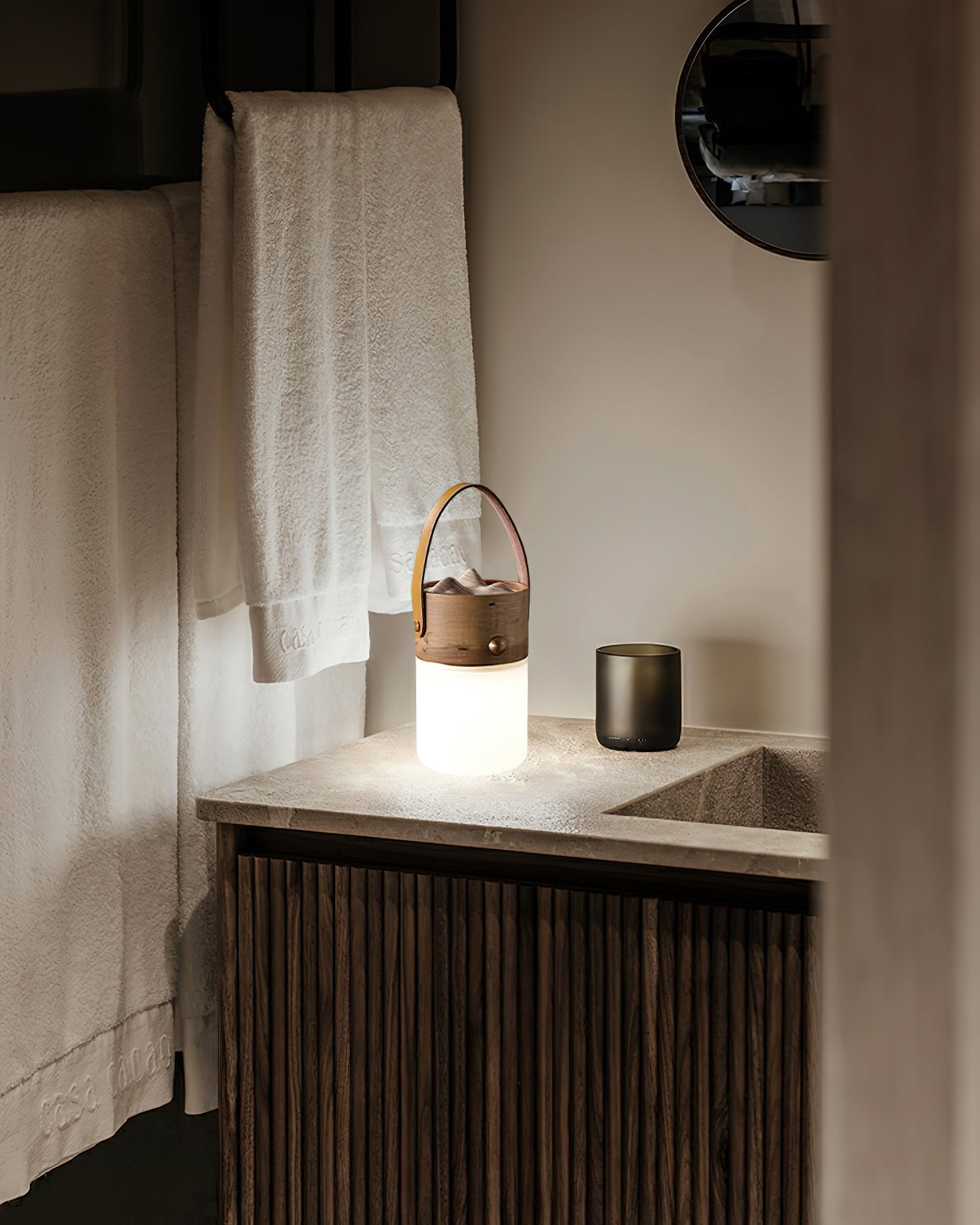 nomad-lantern-table-lamp-anzaz--16