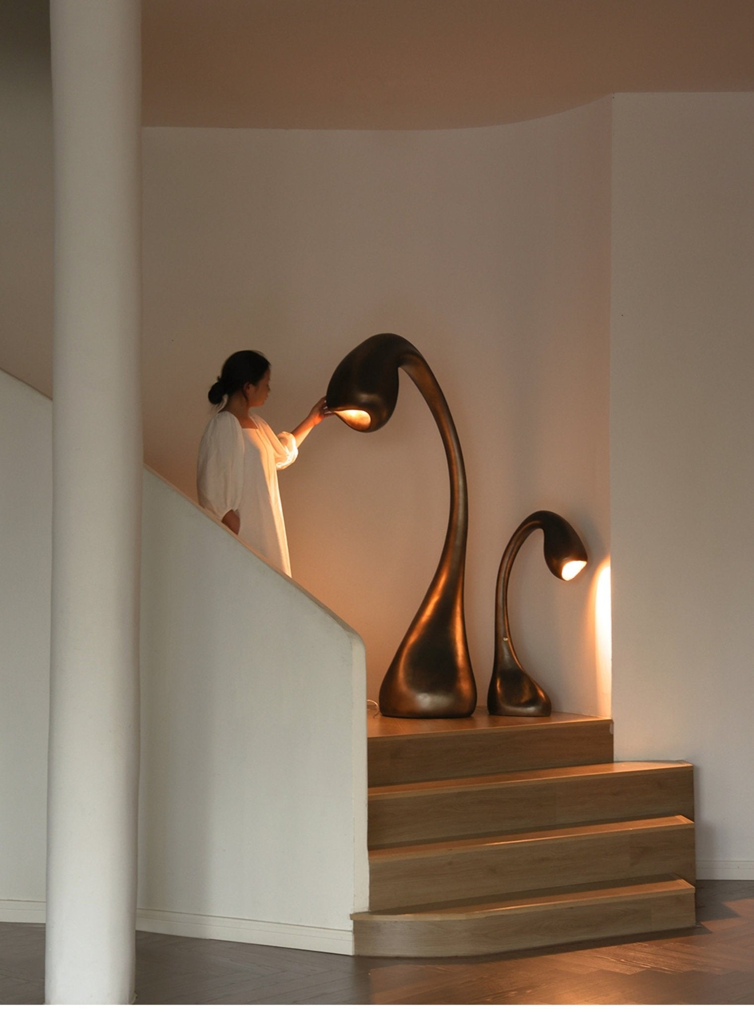 noor-grande-sculptural-floor-lamp-anzaz--11
