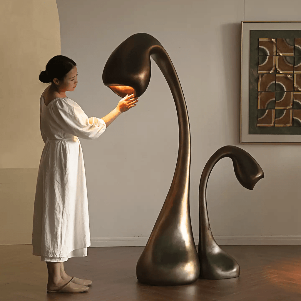 noor-grande-sculptural-floor-lamp-anzaz-Bronze-2