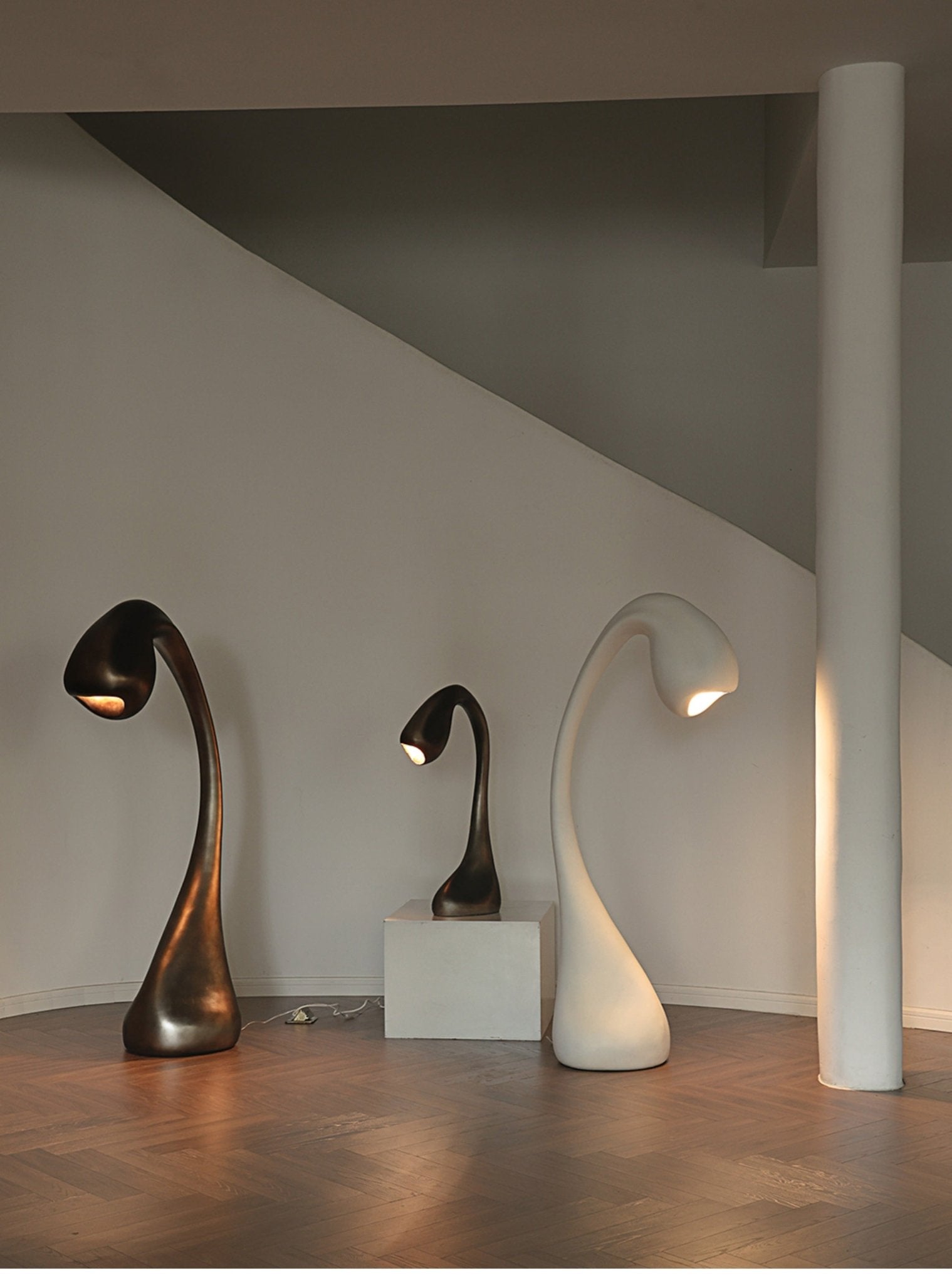 noor-grande-sculptural-floor-lamp-anzaz-White-8