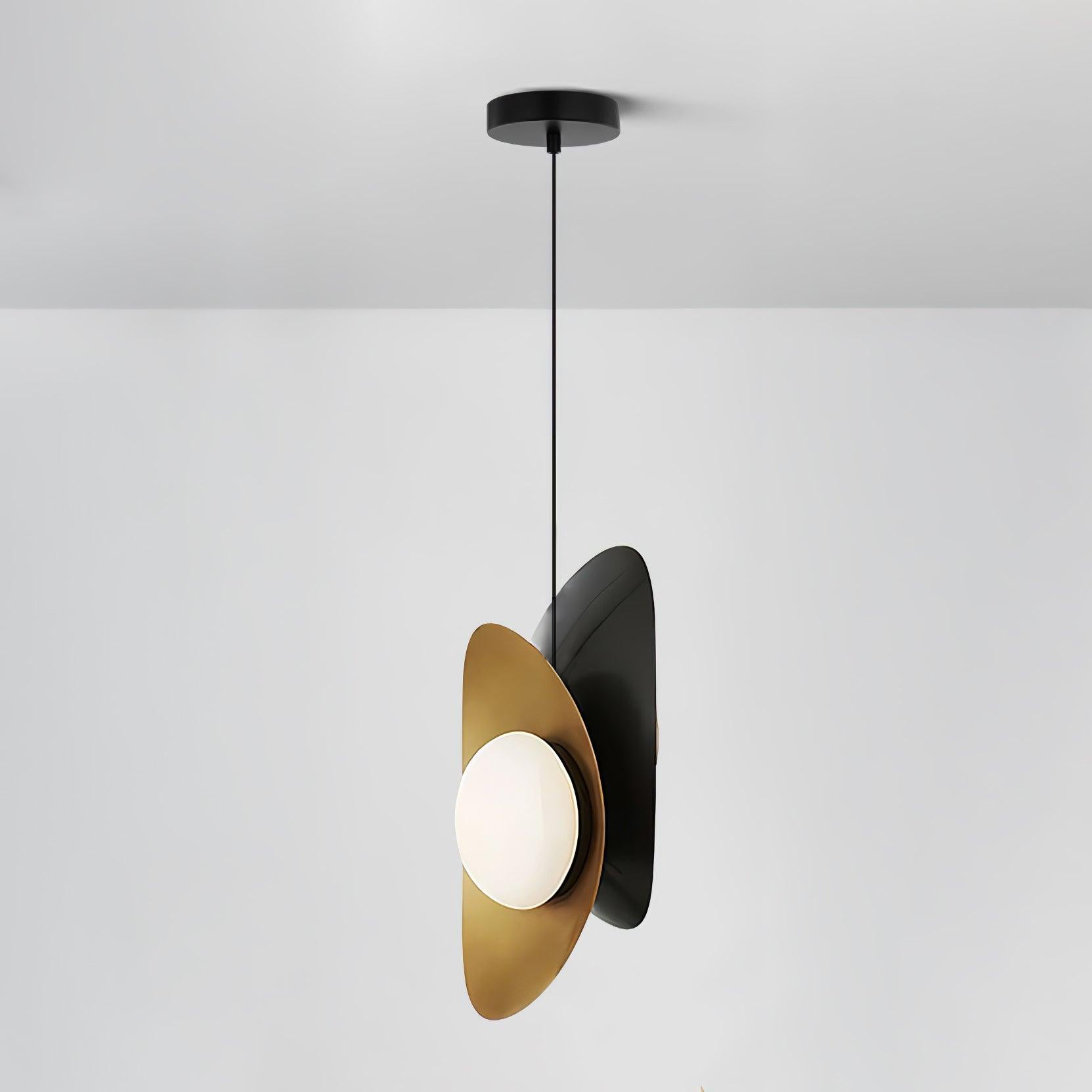 golden-petal-pendant-lamp-anzaz--5