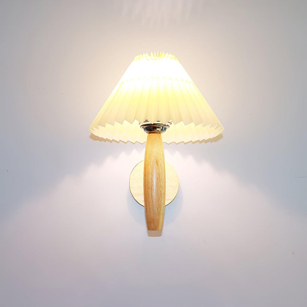 oak-pleated-wall-light-anzaz--6