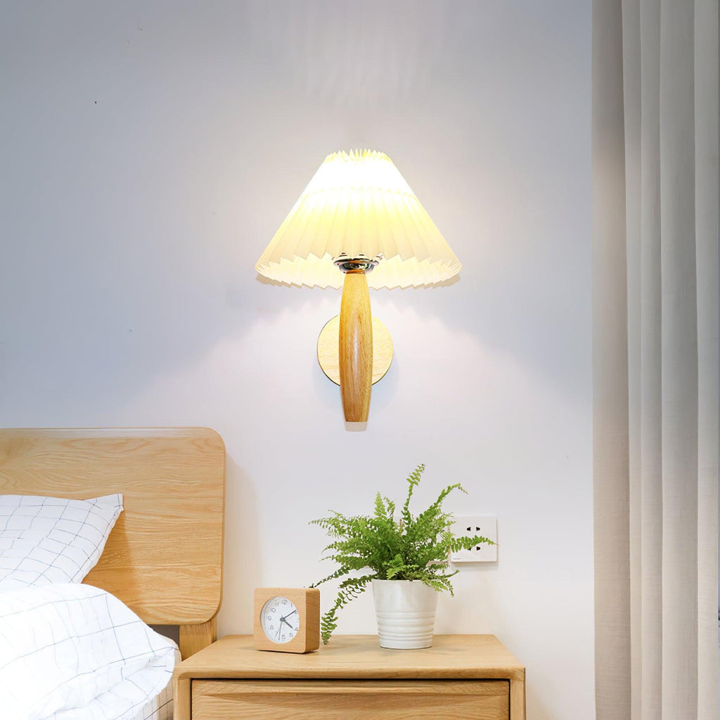oak-pleated-wall-light-anzaz--3