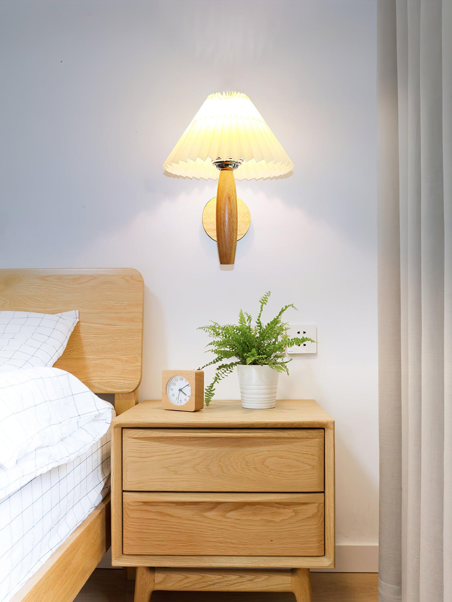 oak-pleated-wall-light-anzaz--9