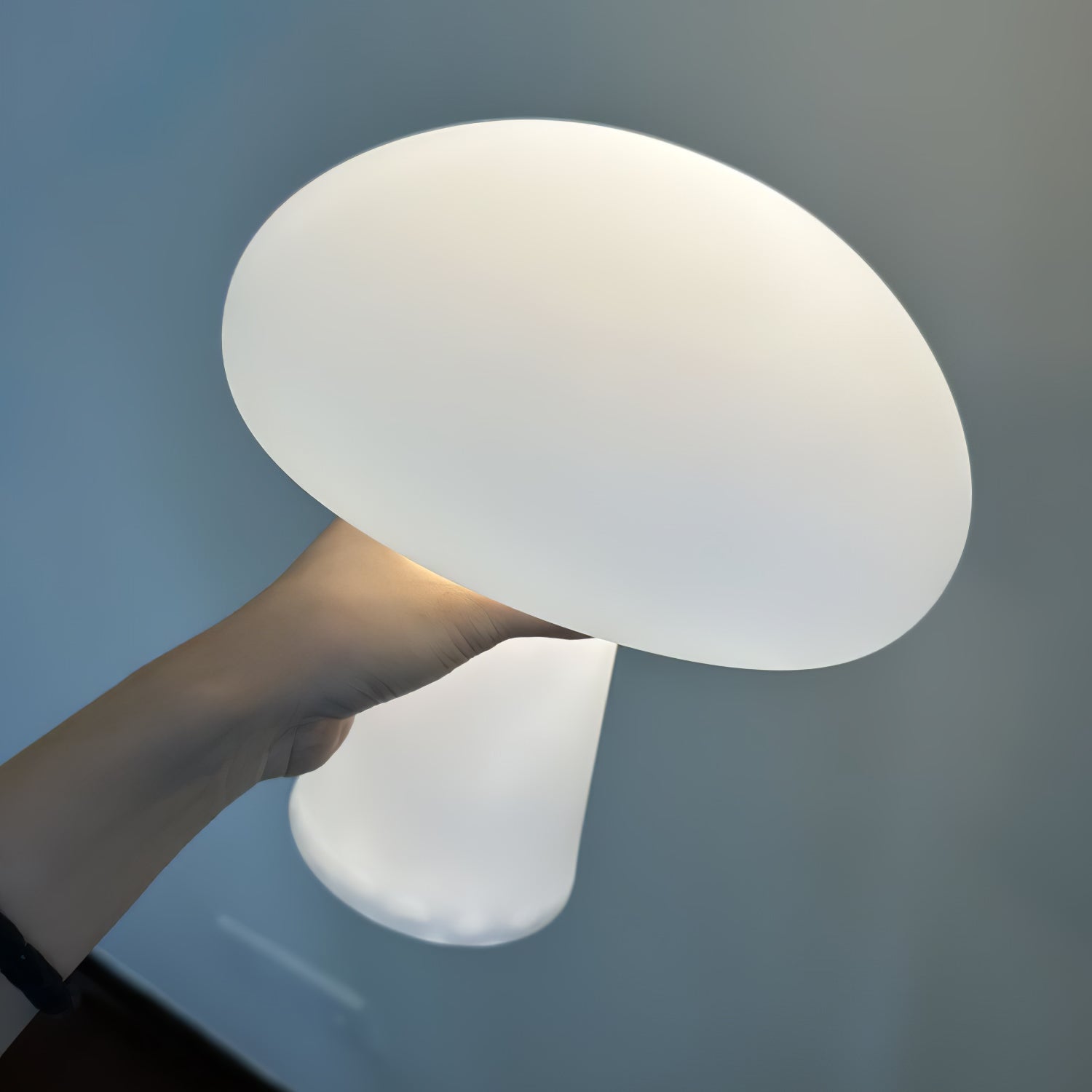obello-portable-rechargeable-table-light-anzaz--5