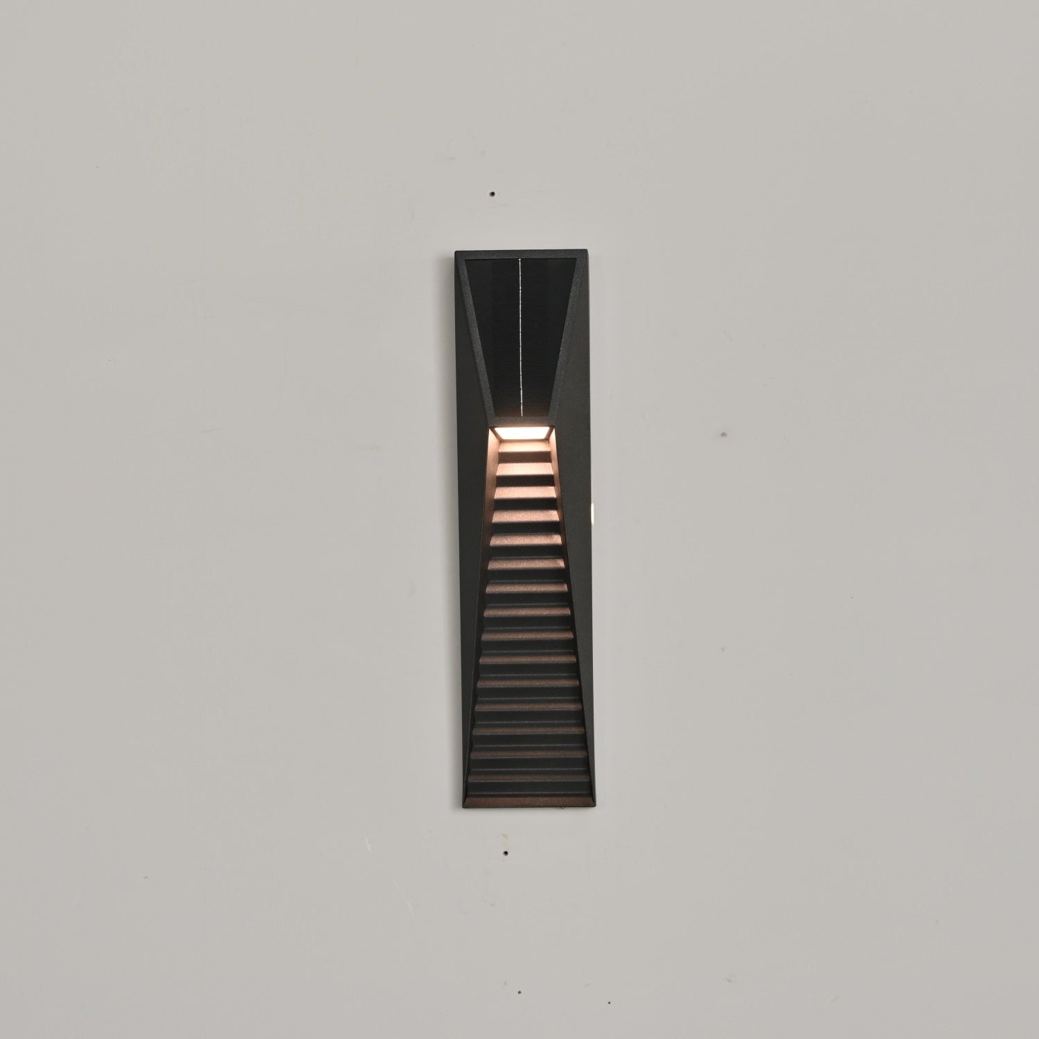 obsidian-path-solar-outdoor-wall-light-anzaz--13
