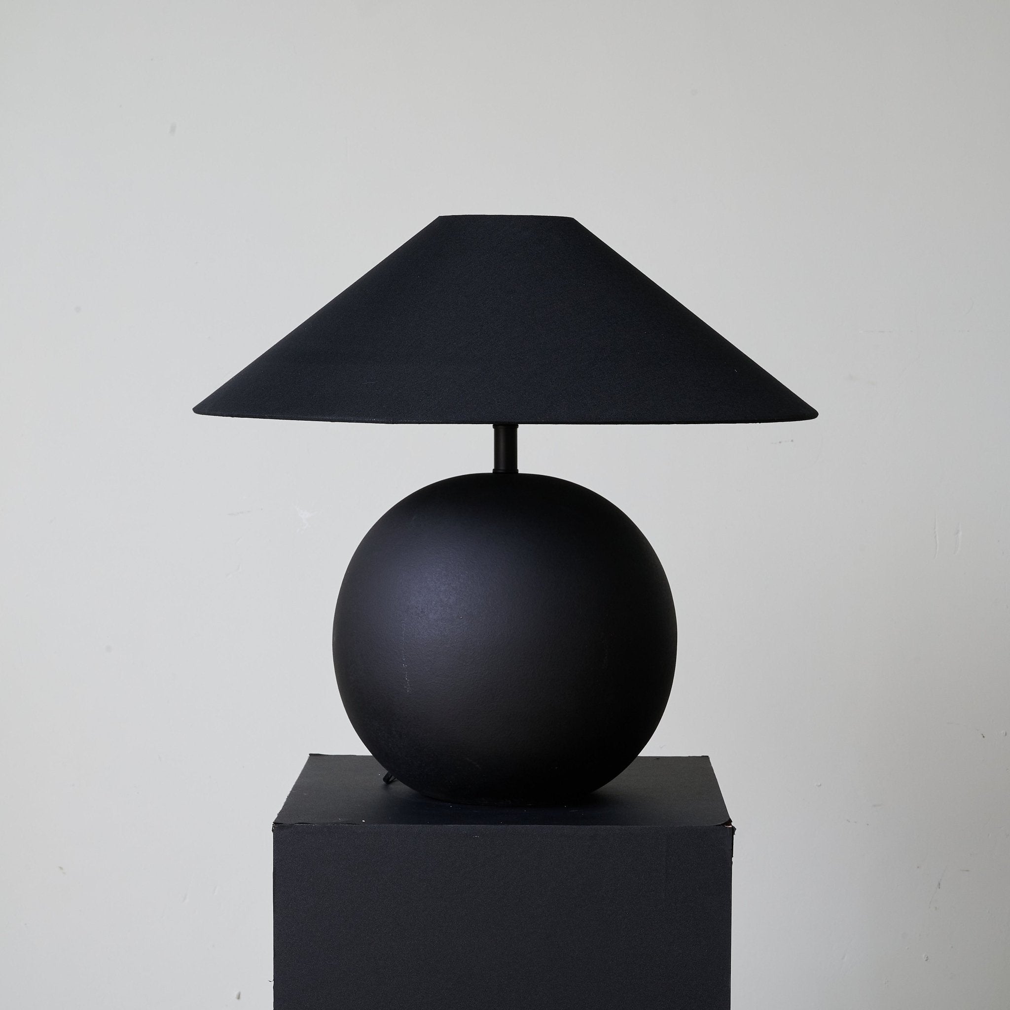 obsidian-sphere-table-lamp-anzaz--10