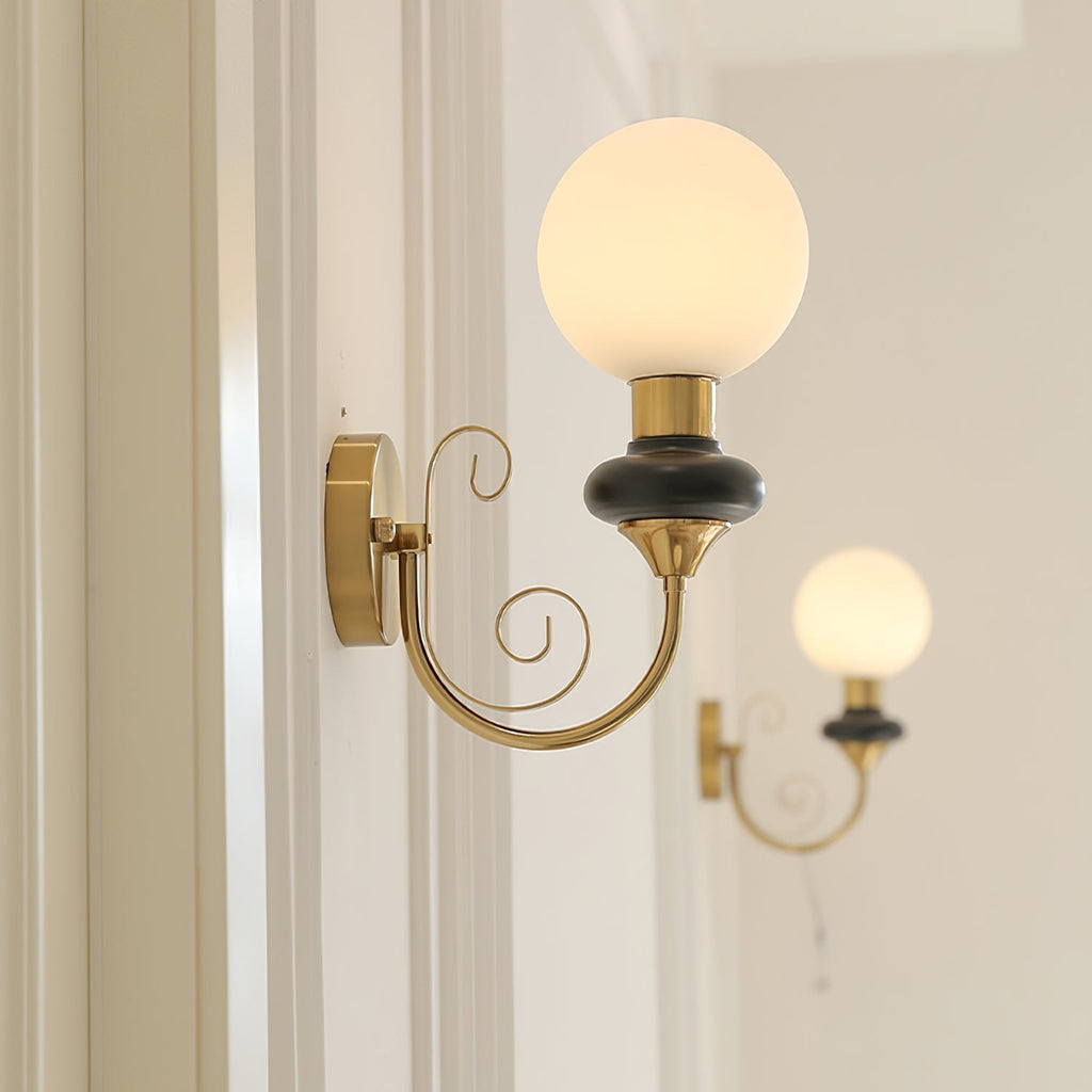 onyx-wall-lamp-anzaz-Gold & Black-2