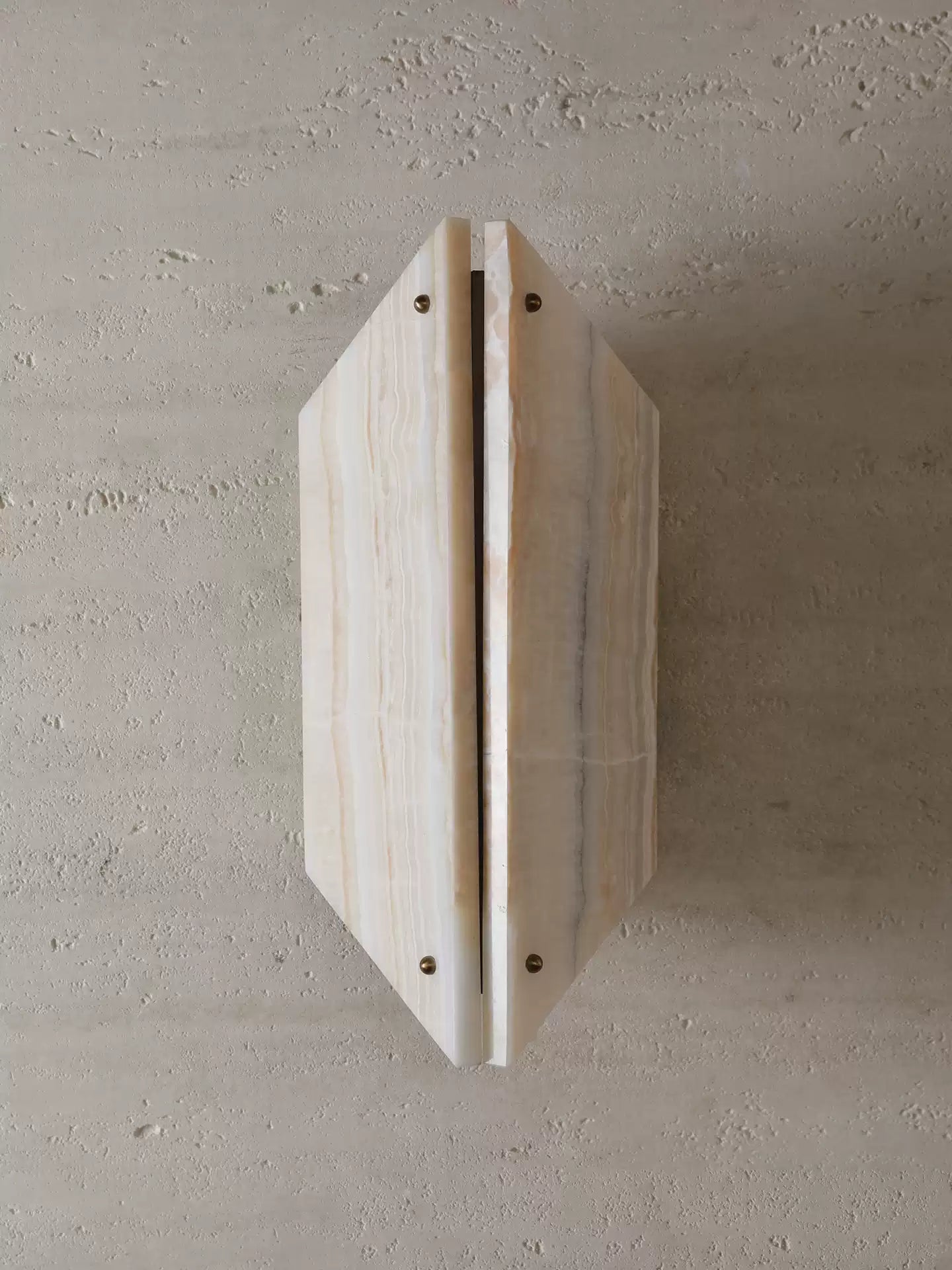 onyxa-crest-wall-lamp-anzaz--17