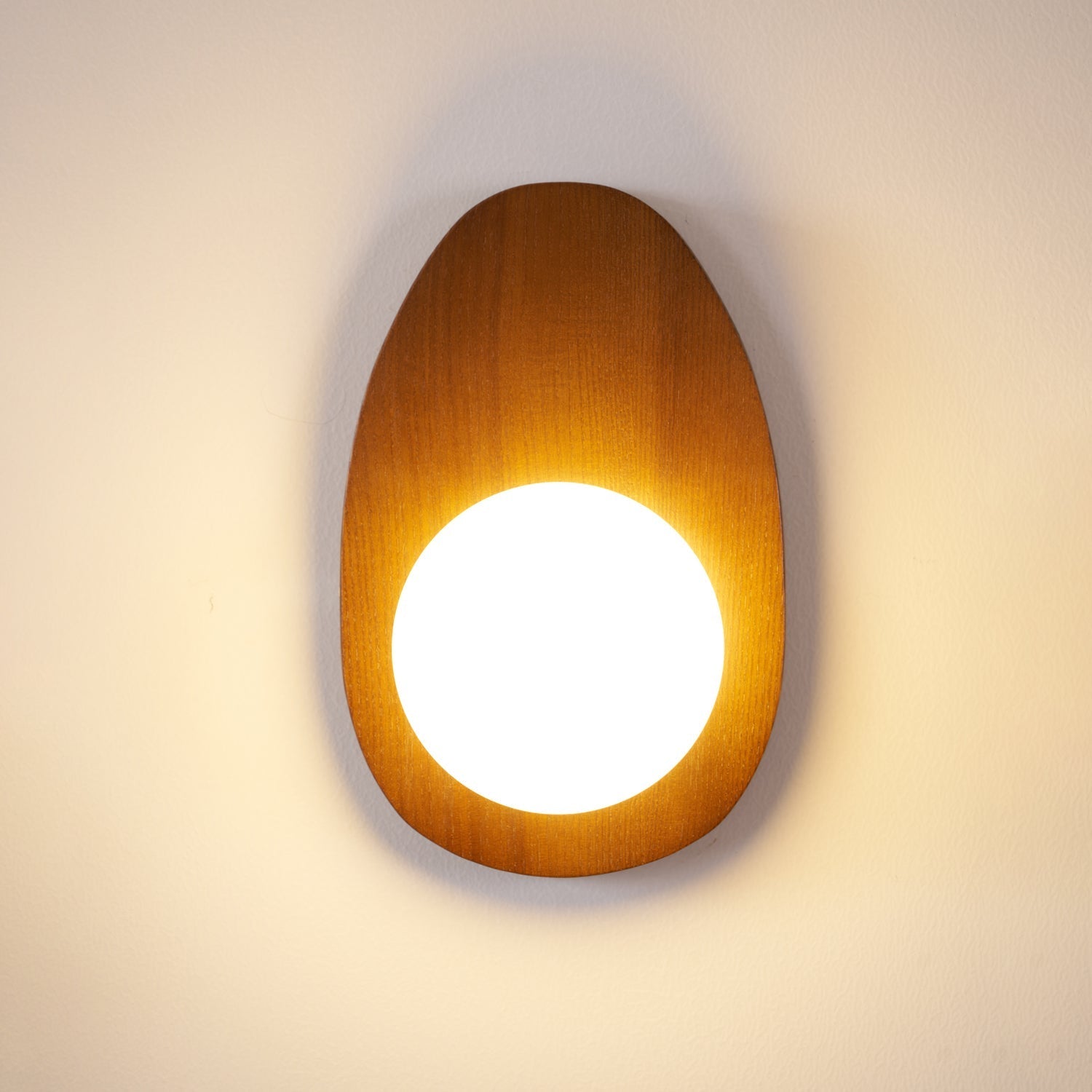 orba-walnut-plug-in-wall-lamp-anzaz--7