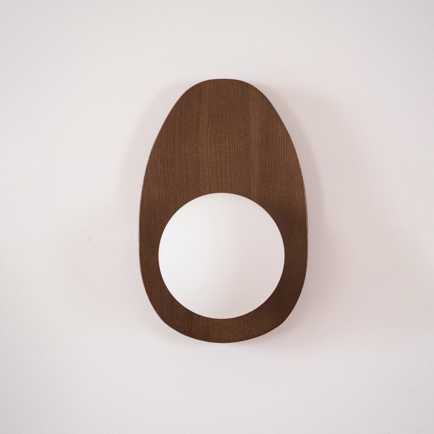 orba-walnut-plug-in-wall-lamp-anzaz--10