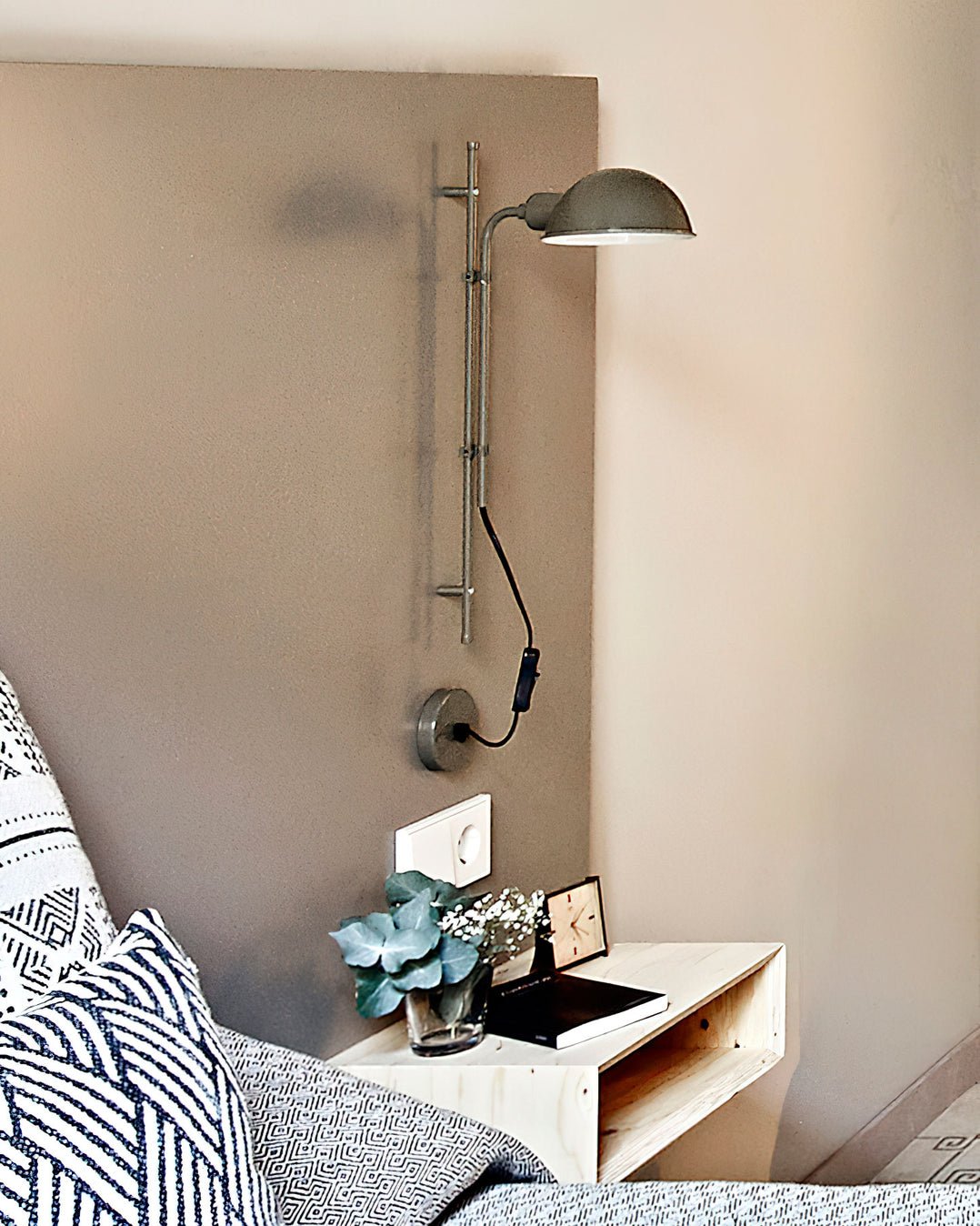 orbis-wall-lamp-anzaz-Black-10