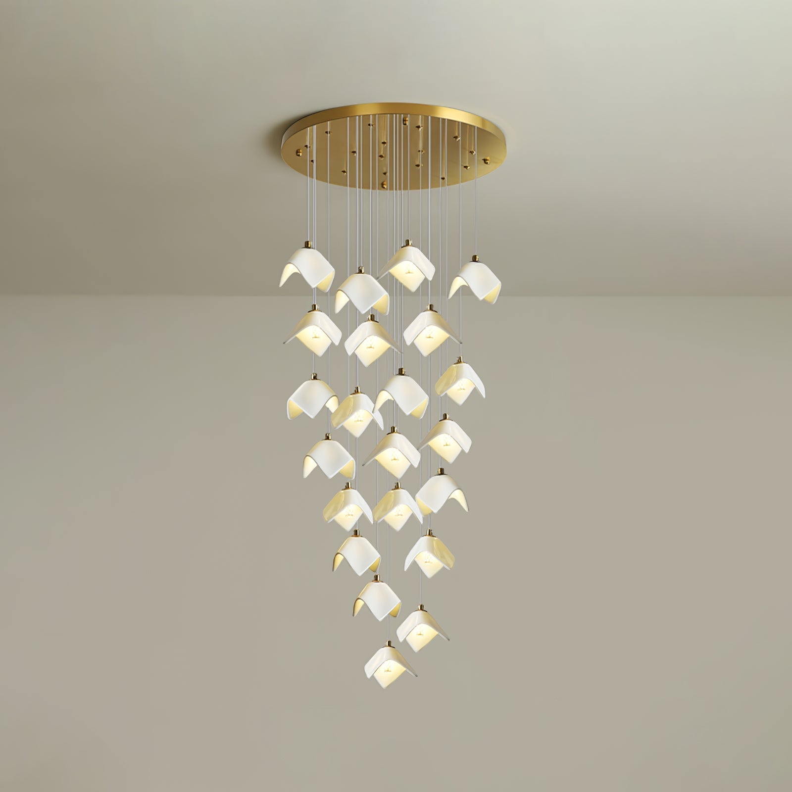 orlani-cascade-stairs-chandelier-anzaz--37