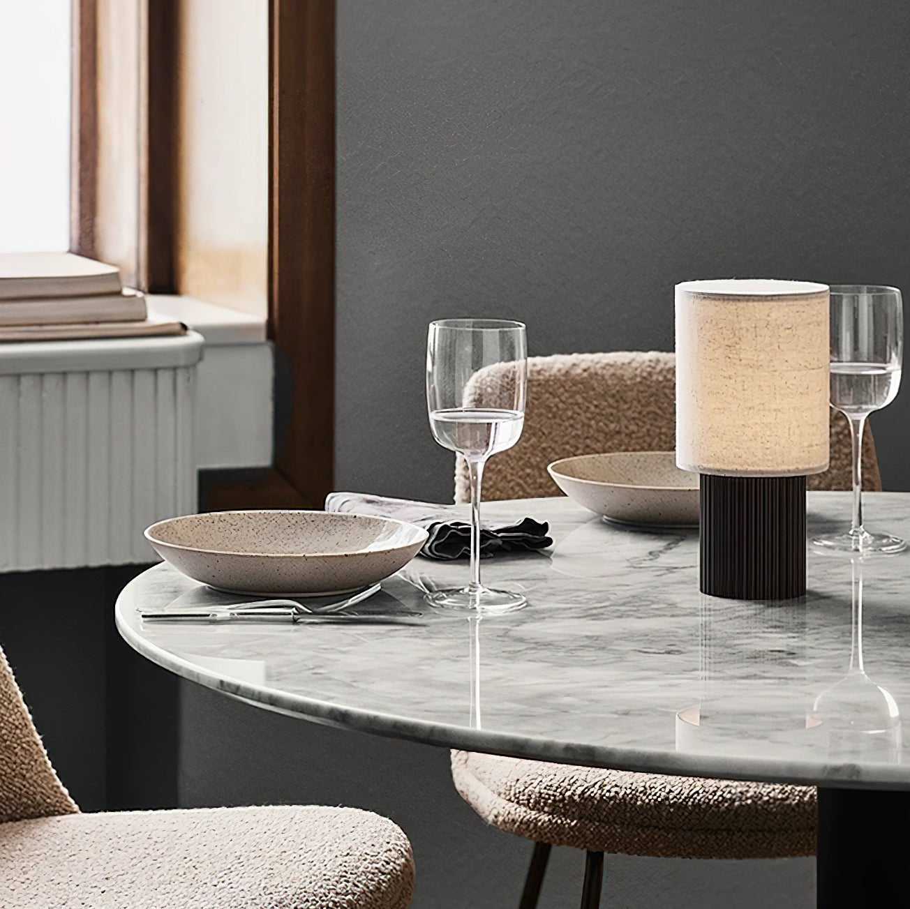 orlo-ribbed-table-lamp-anzaz--7