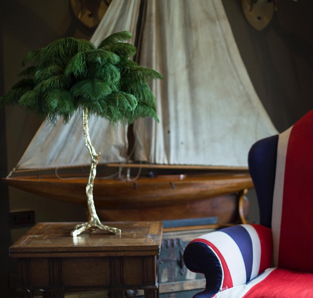 ostrich-feather-table-lamp-anzaz-Old gold-53