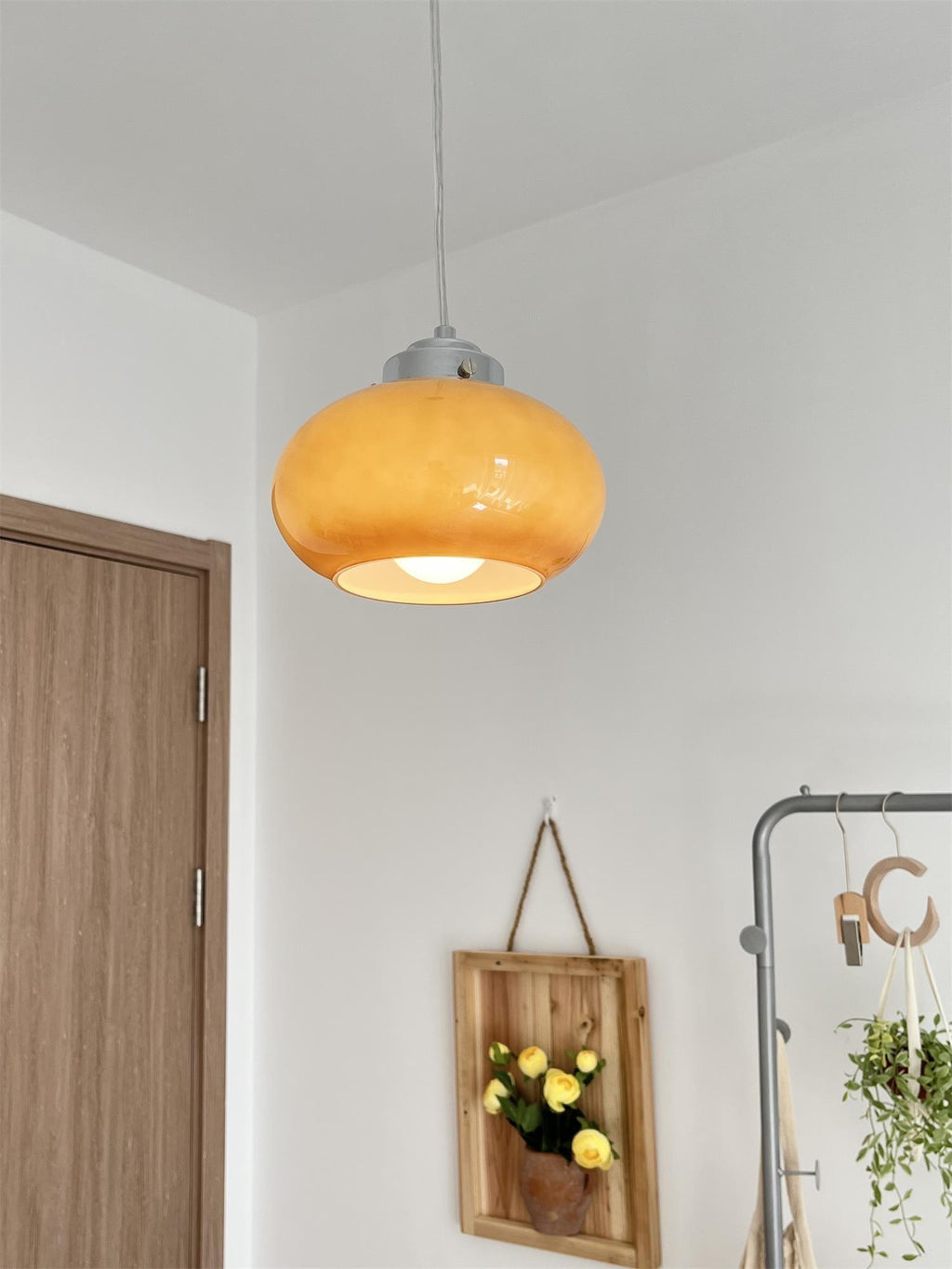 oval-persimmon-pendant-light-anzaz--12