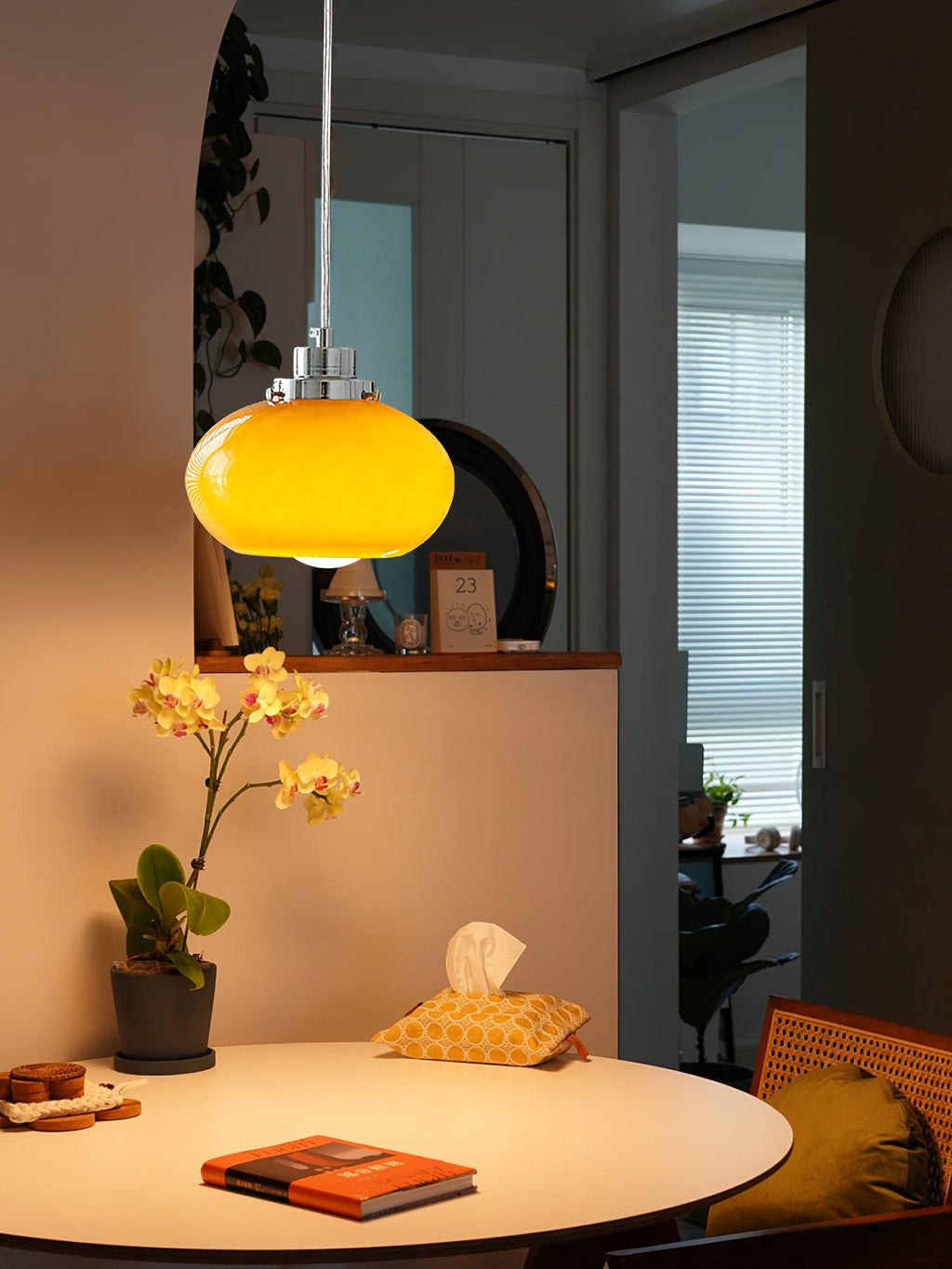 oval-persimmon-pendant-light-anzaz--13