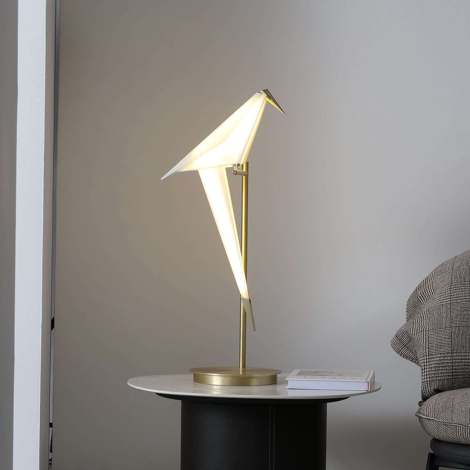 perch-light-table-lamp-anzaz-Gold+White & Warm Light-2