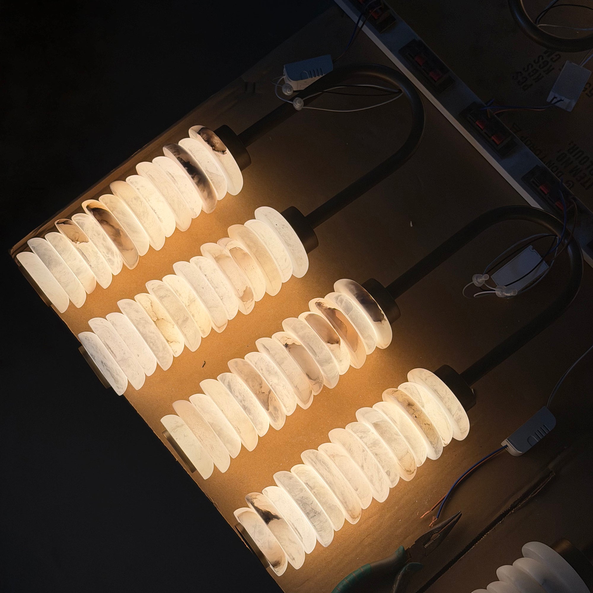 calla-ribbed-sconce-anzaz--29