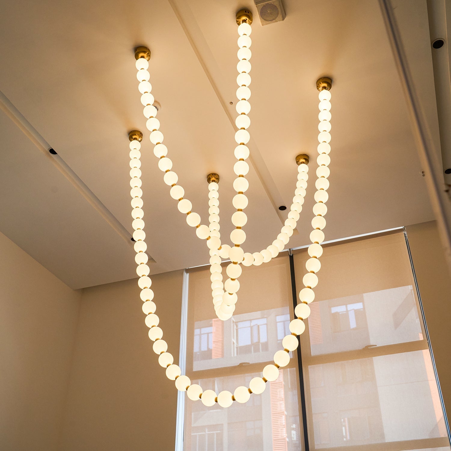 pearl-glass-necklace-balls-chandelier-anzaz--24