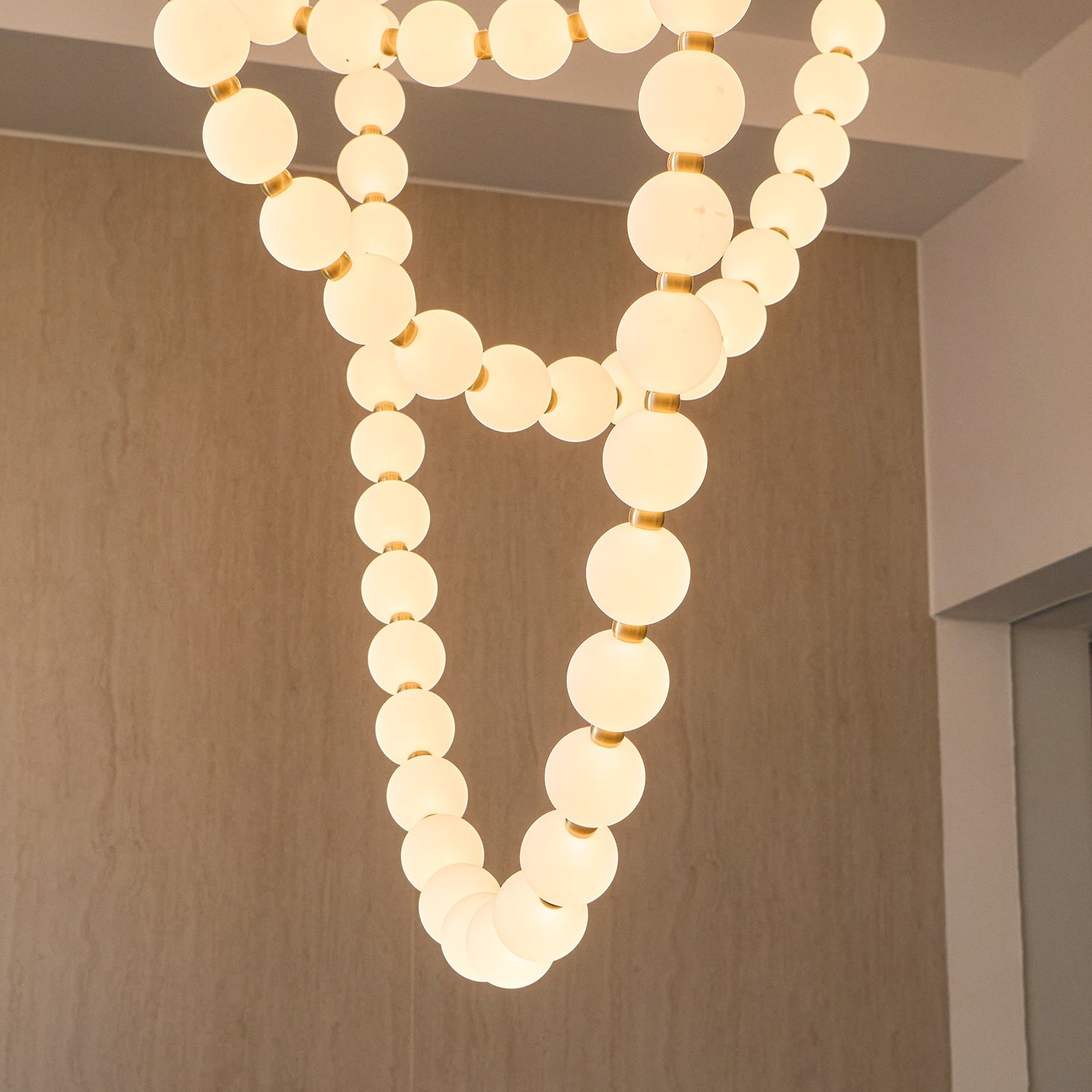 pearl-necklace-balls-chandelier-anzaz-Gold & White-29
